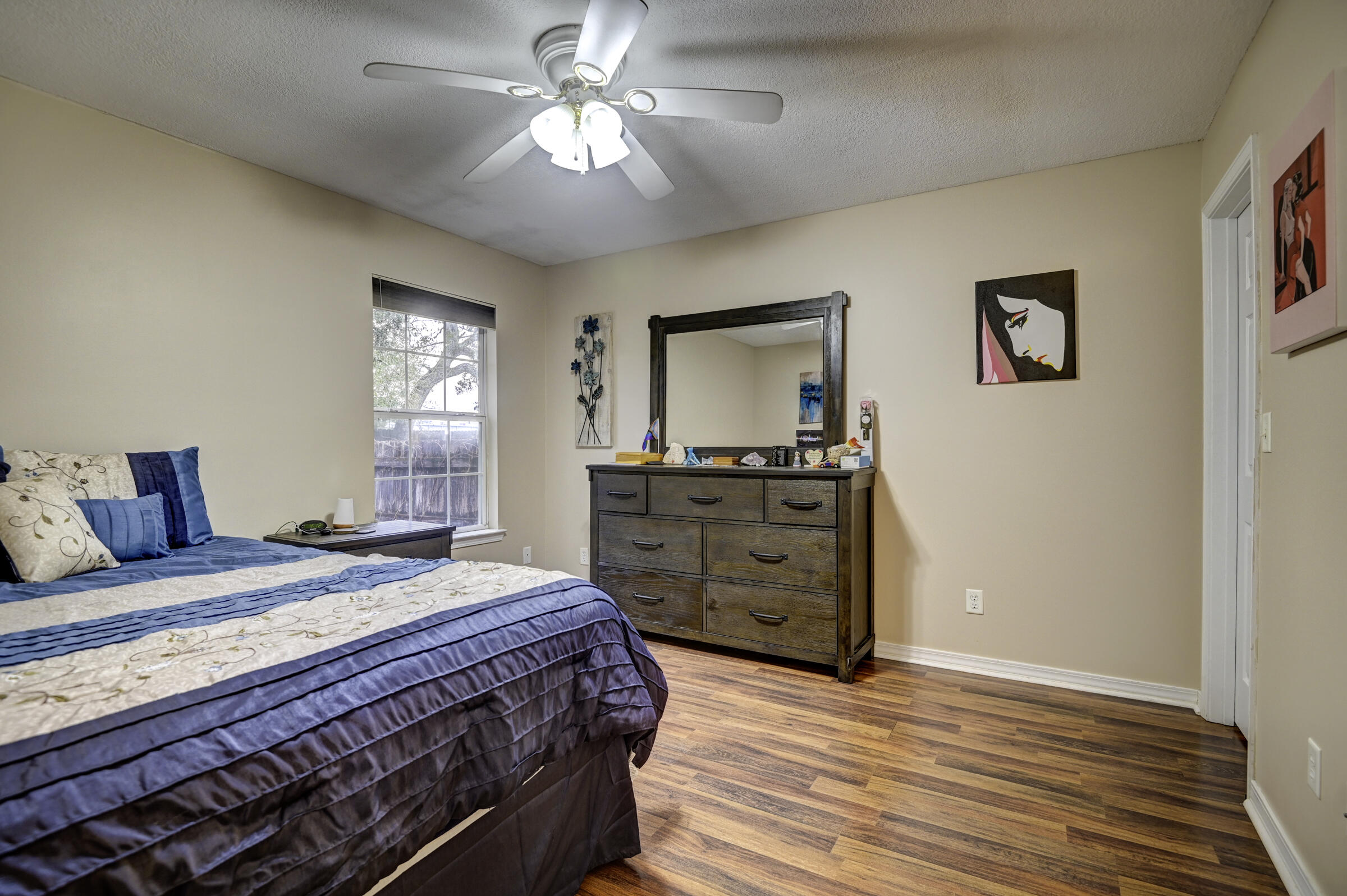 SHANYN TAYLOR OAKS - Residential