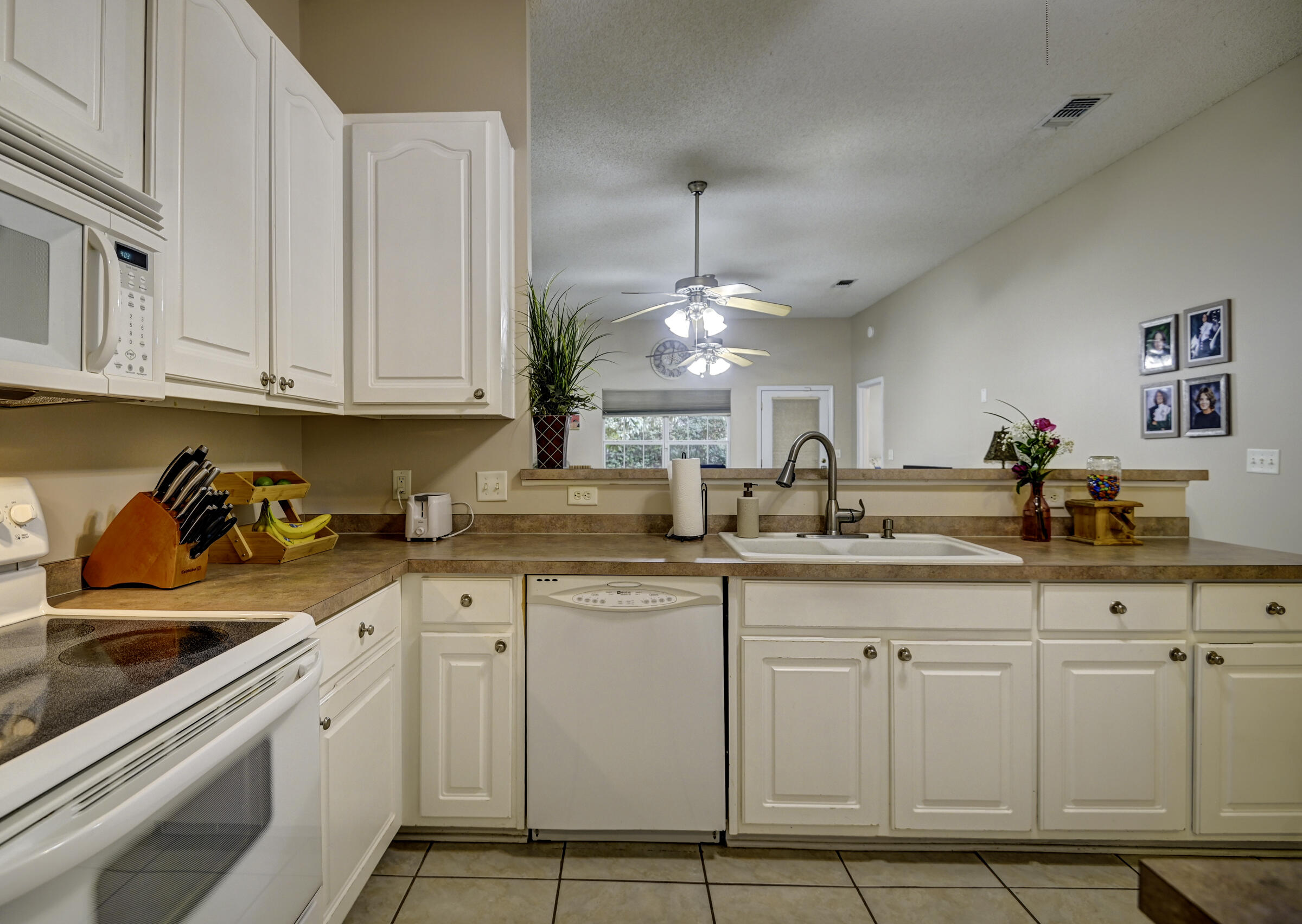 SHANYN TAYLOR OAKS - Residential