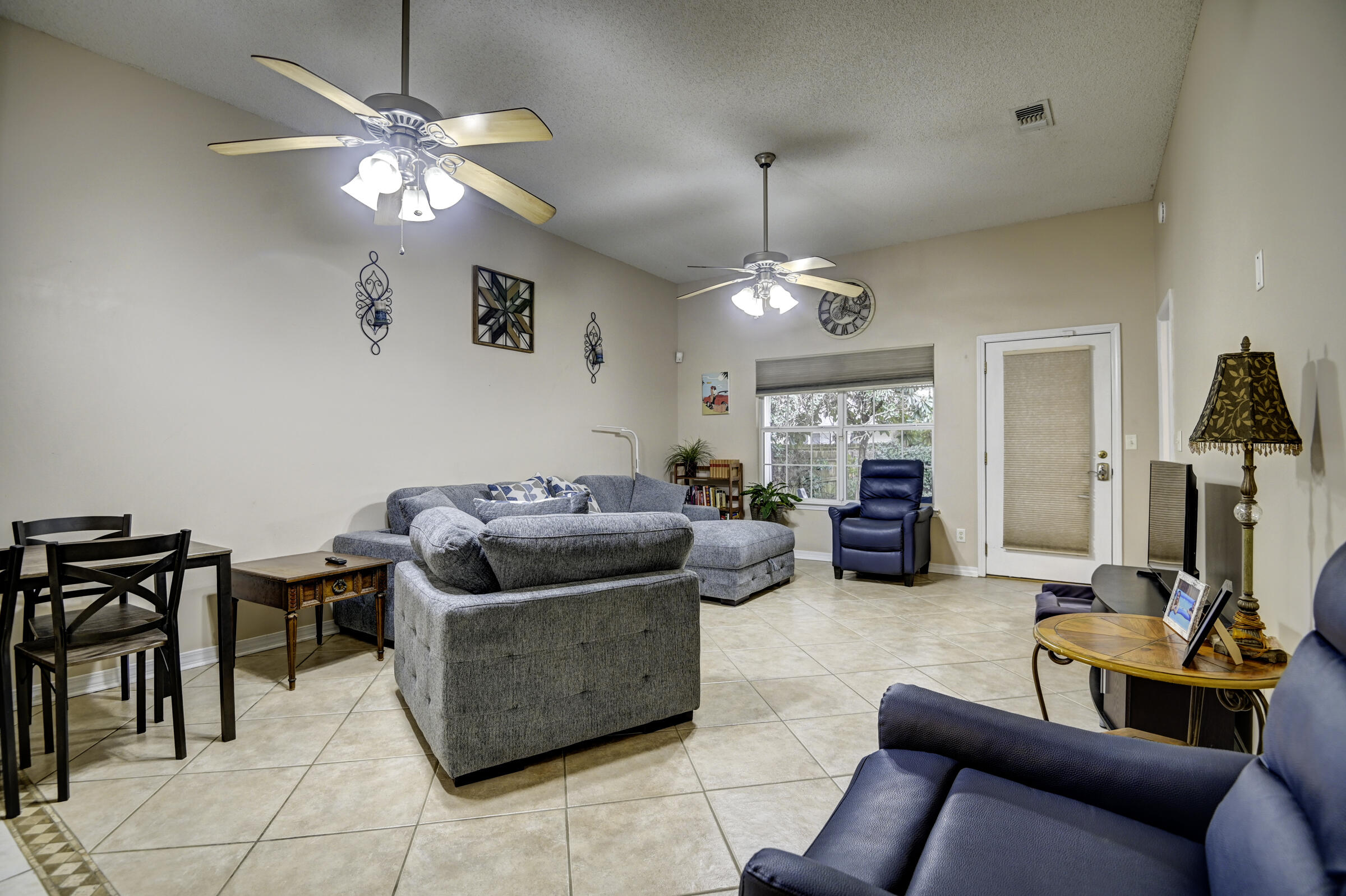 SHANYN TAYLOR OAKS - Residential