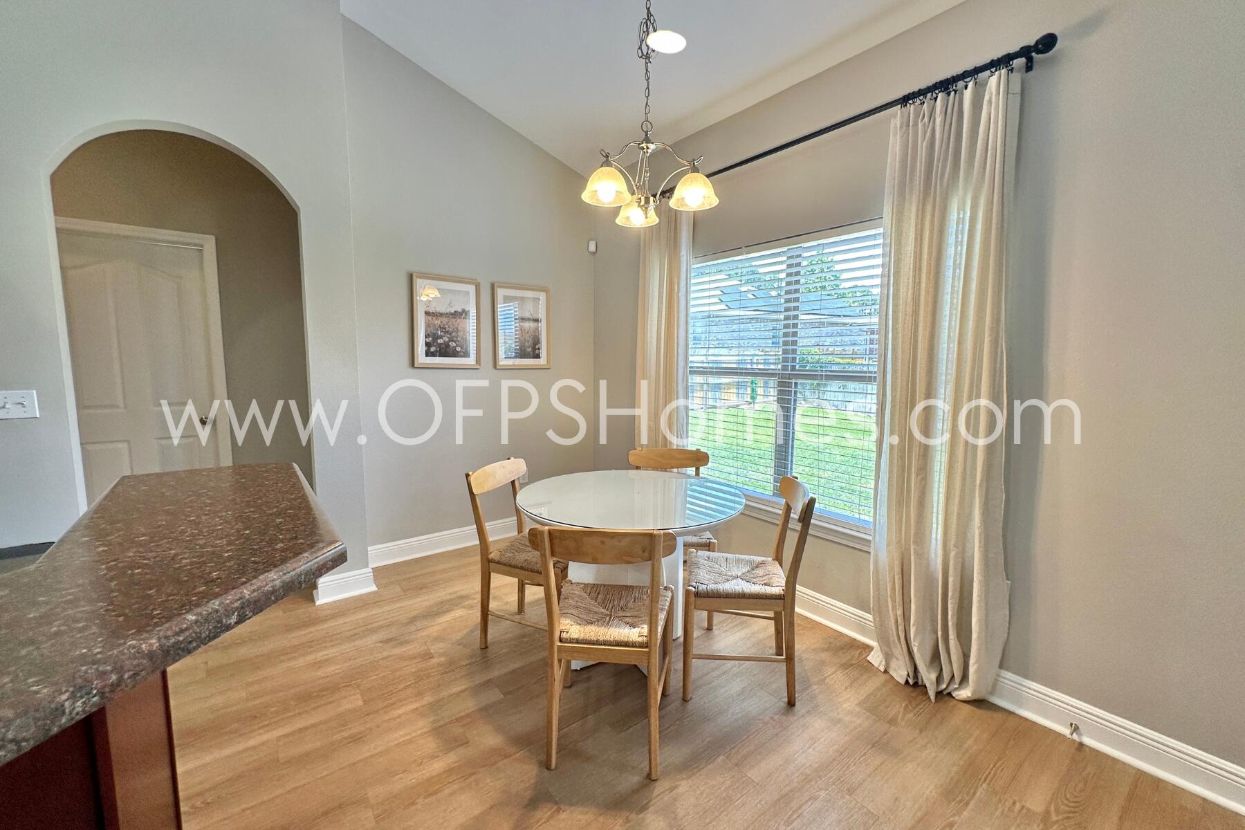 ROLLING RIDGE S/D - Residential Lease