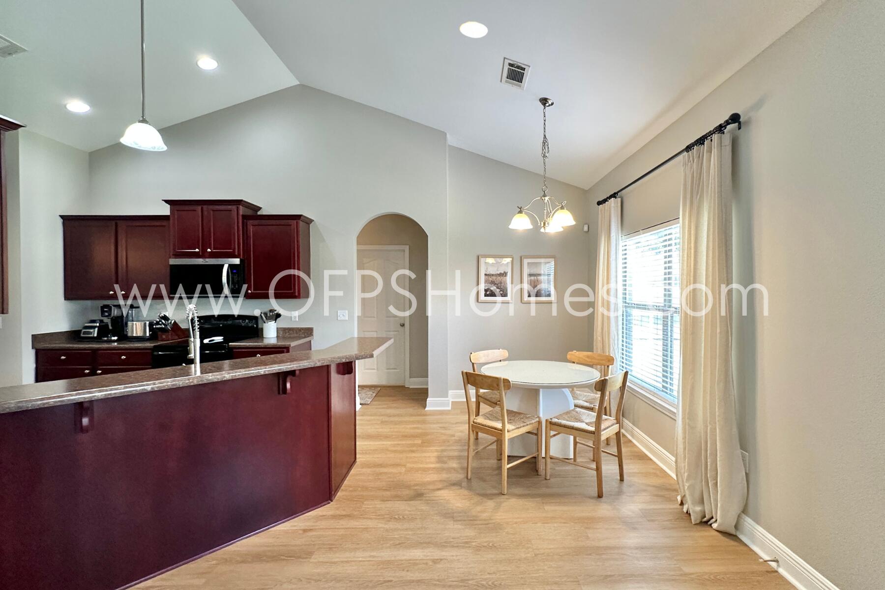 ROLLING RIDGE S/D - Residential Lease