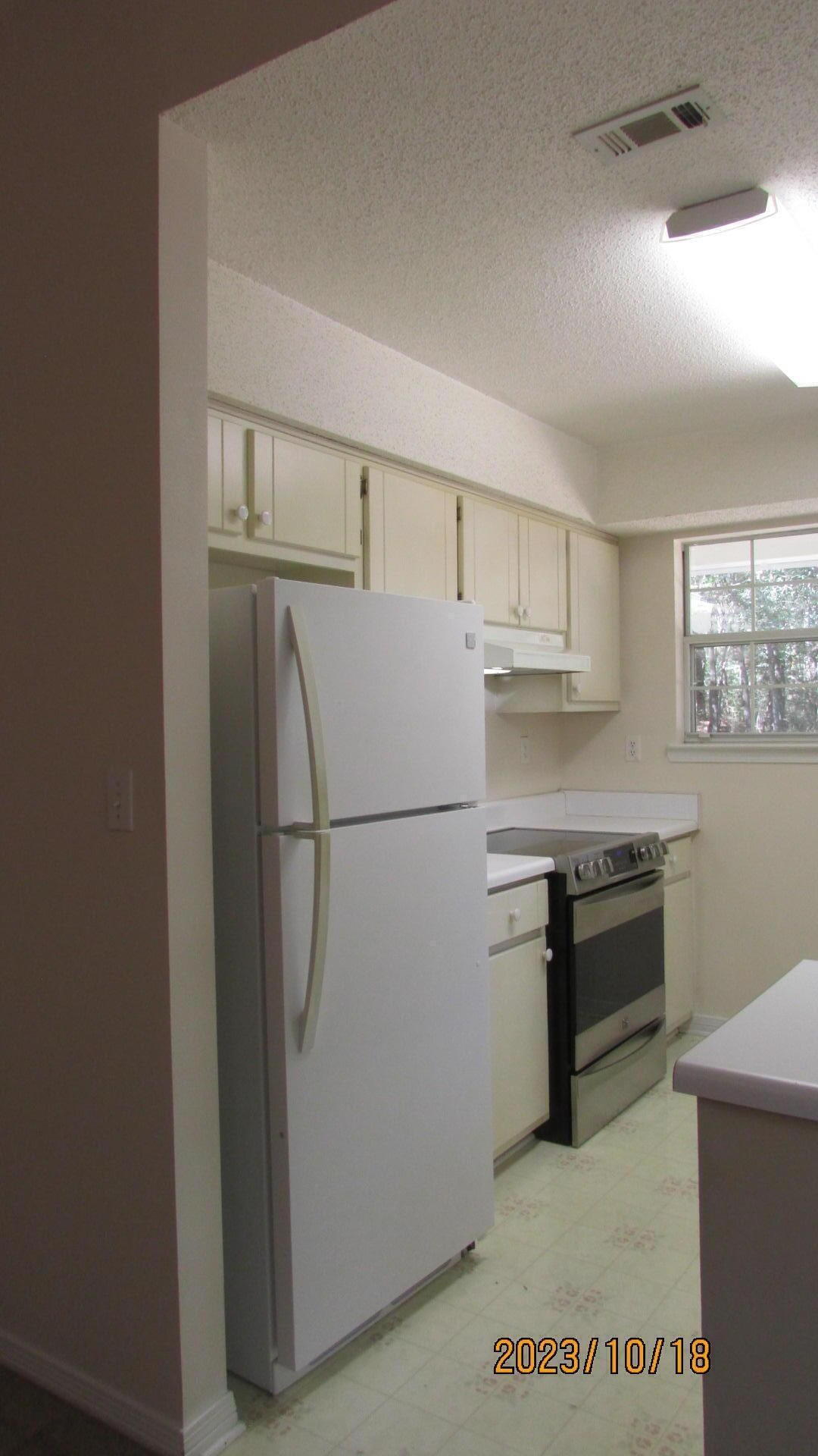 HILLTOP ACRES 1ST ADDN - Residential