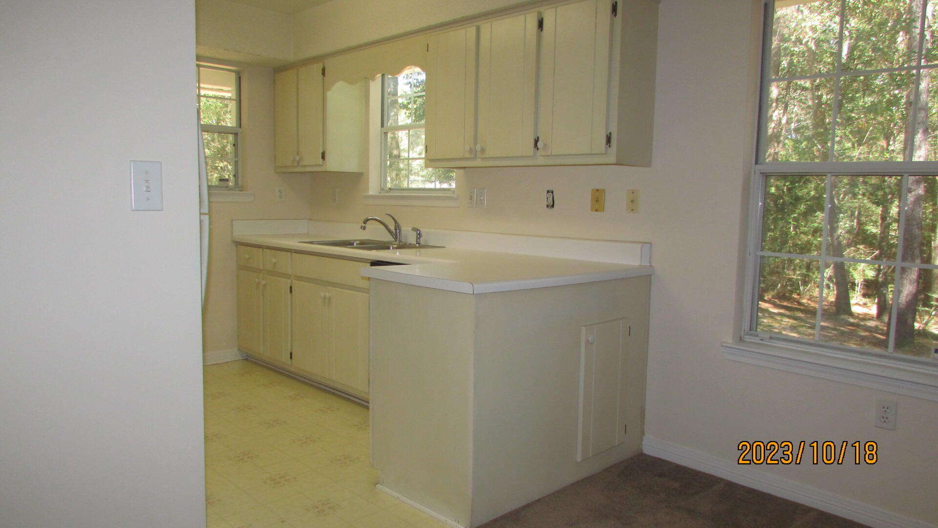 HILLTOP ACRES 1ST ADDN - Residential