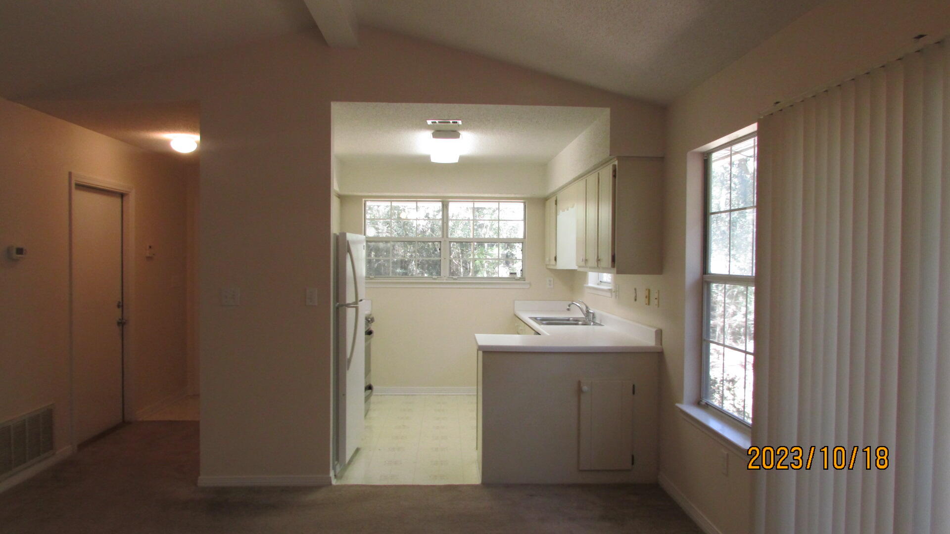 HILLTOP ACRES 1ST ADDN - Residential