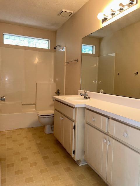 HILLTOP ACRES 1ST ADDN - Residential