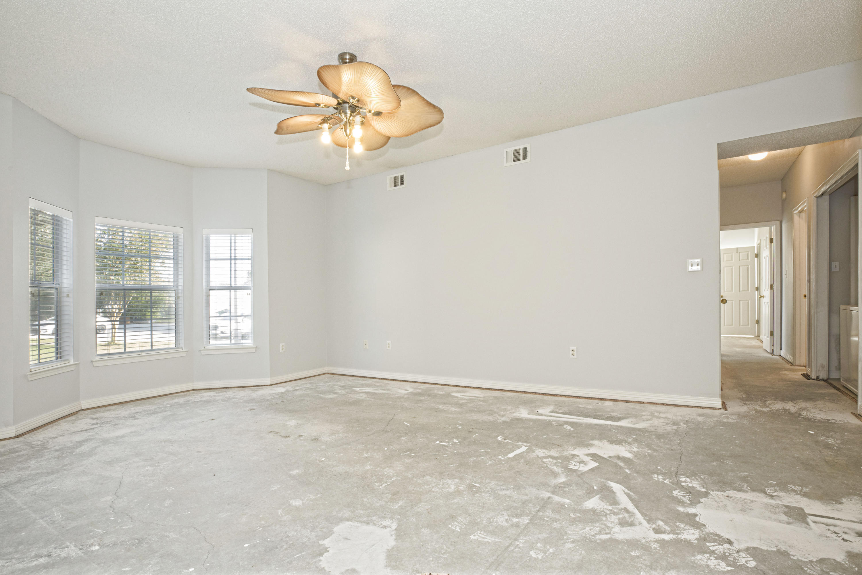 THE OAKS AT NICEVILLE - Residential