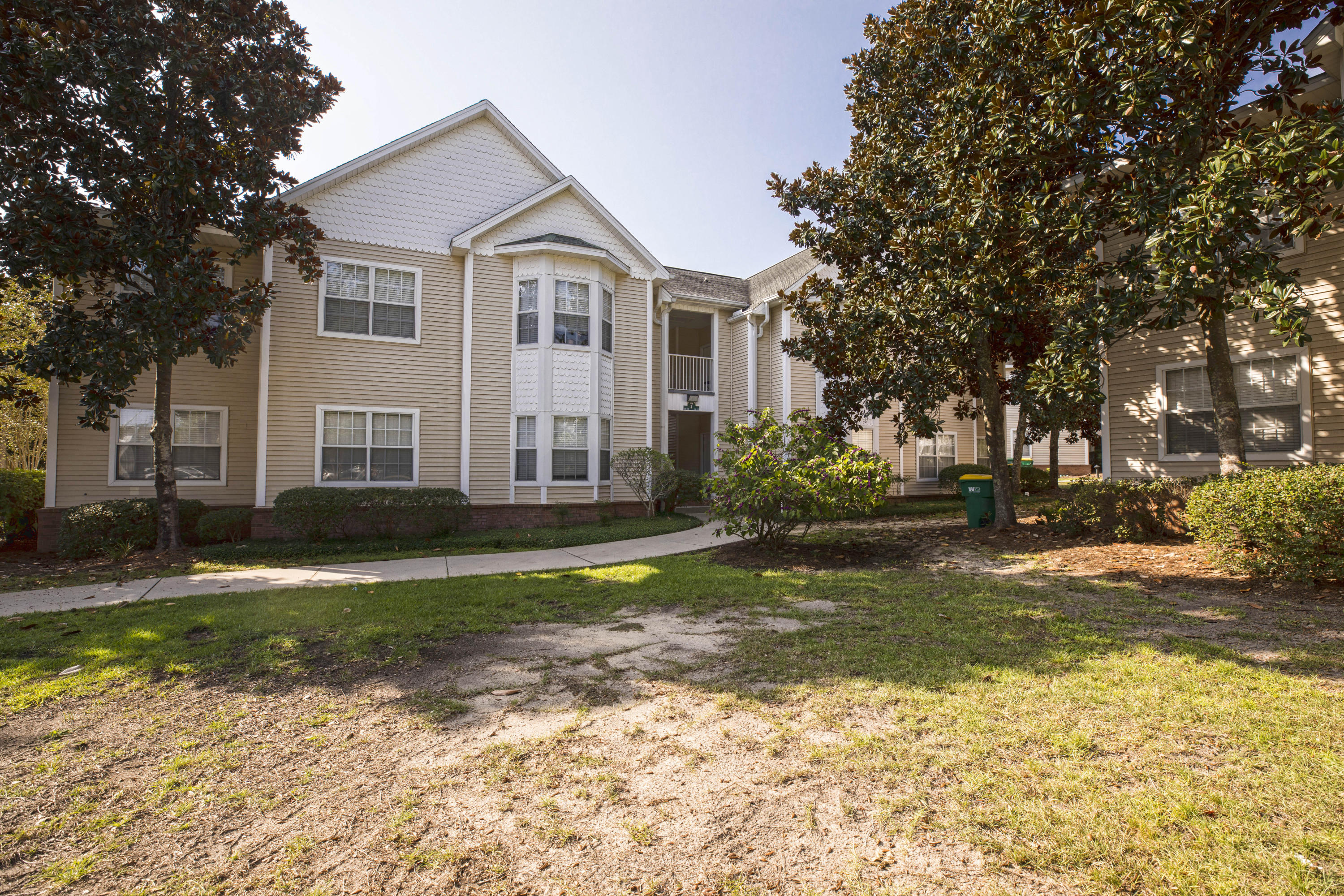 THE OAKS AT NICEVILLE - Residential
