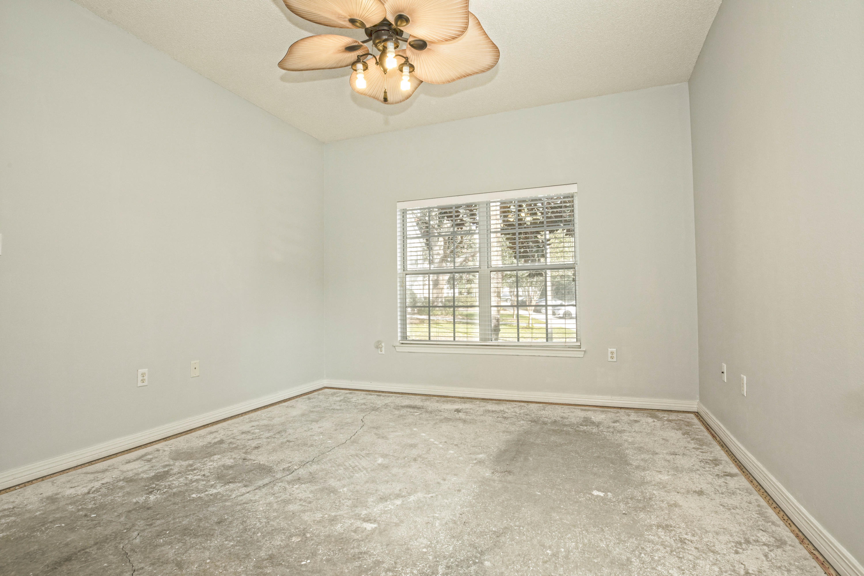 THE OAKS AT NICEVILLE - Residential