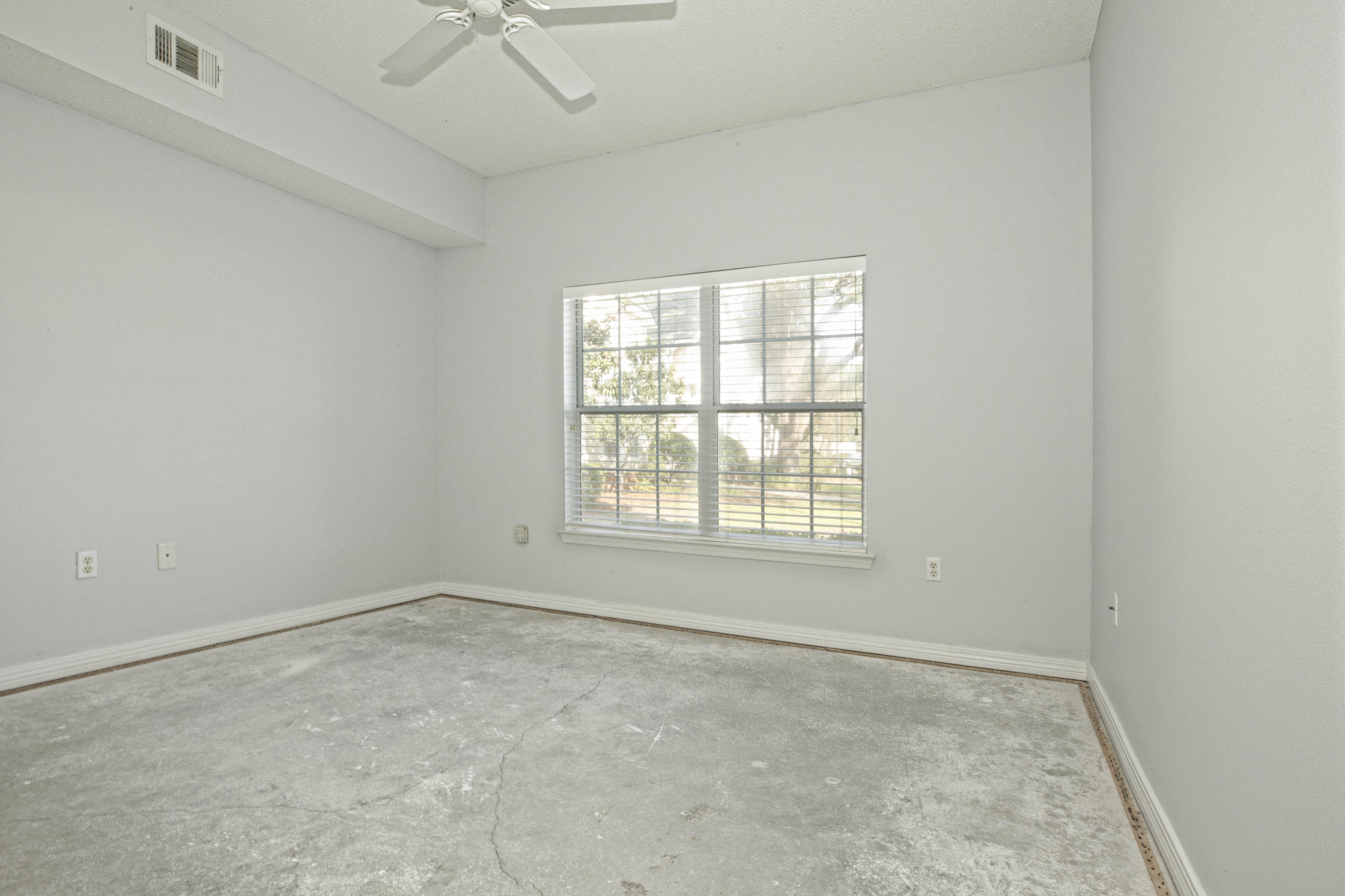 THE OAKS AT NICEVILLE - Residential