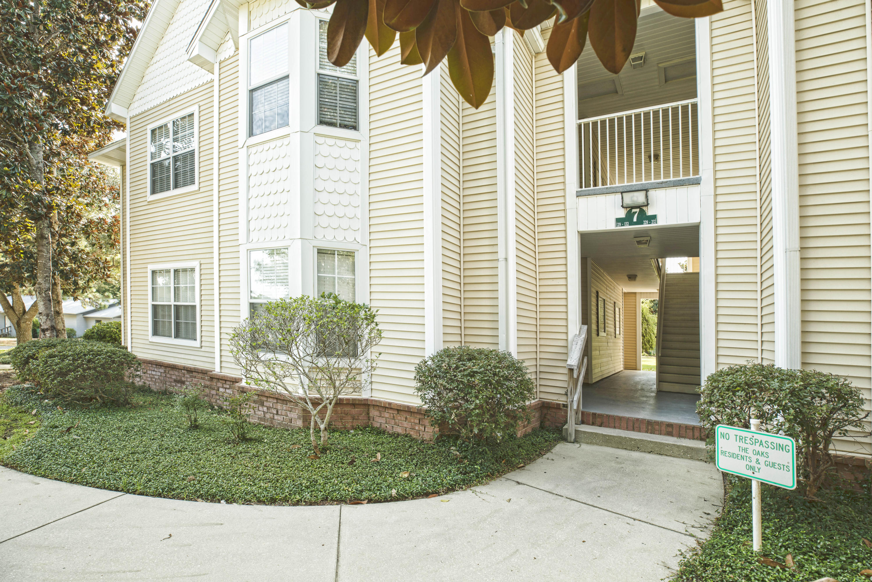 THE OAKS AT NICEVILLE - Residential