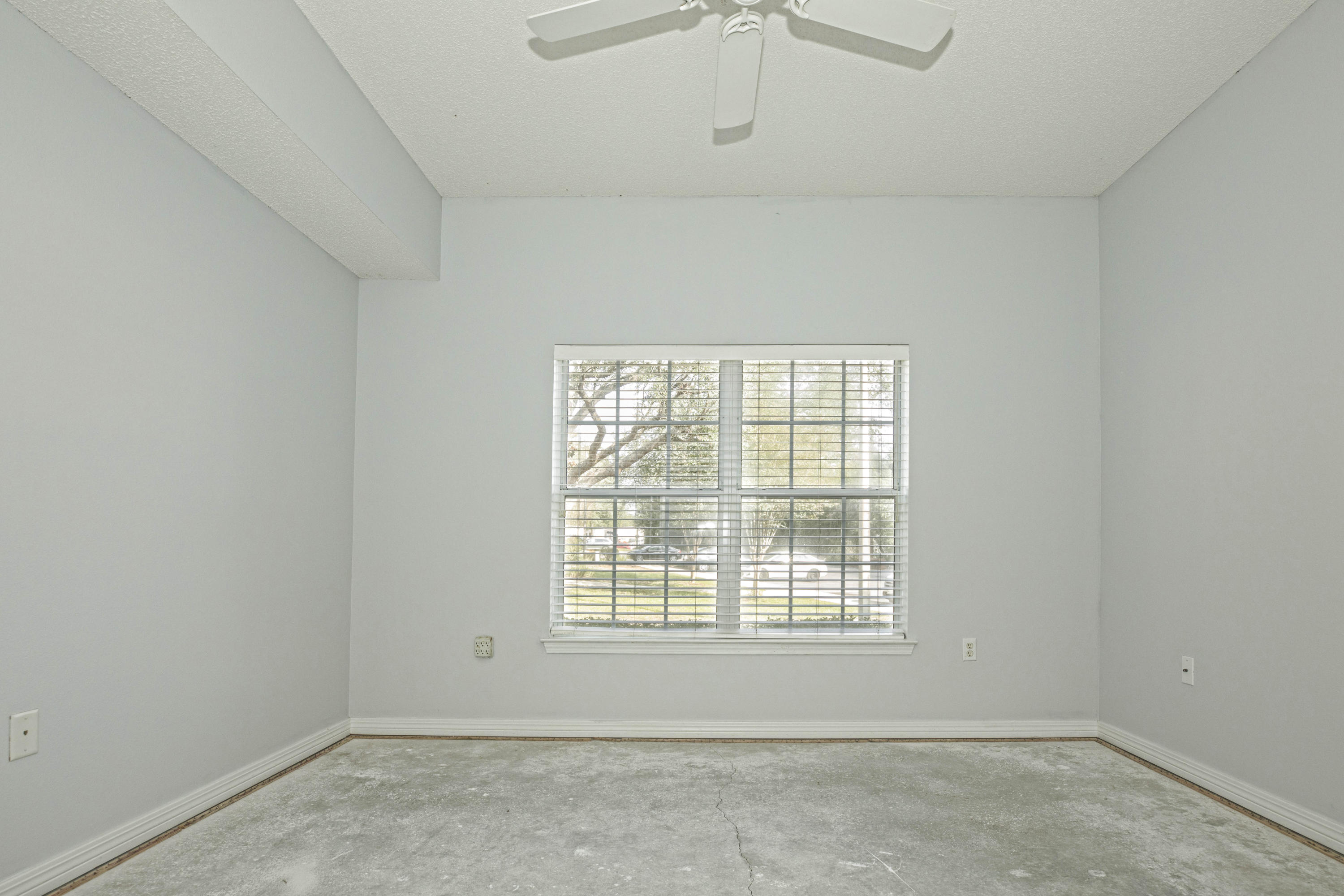 THE OAKS AT NICEVILLE - Residential