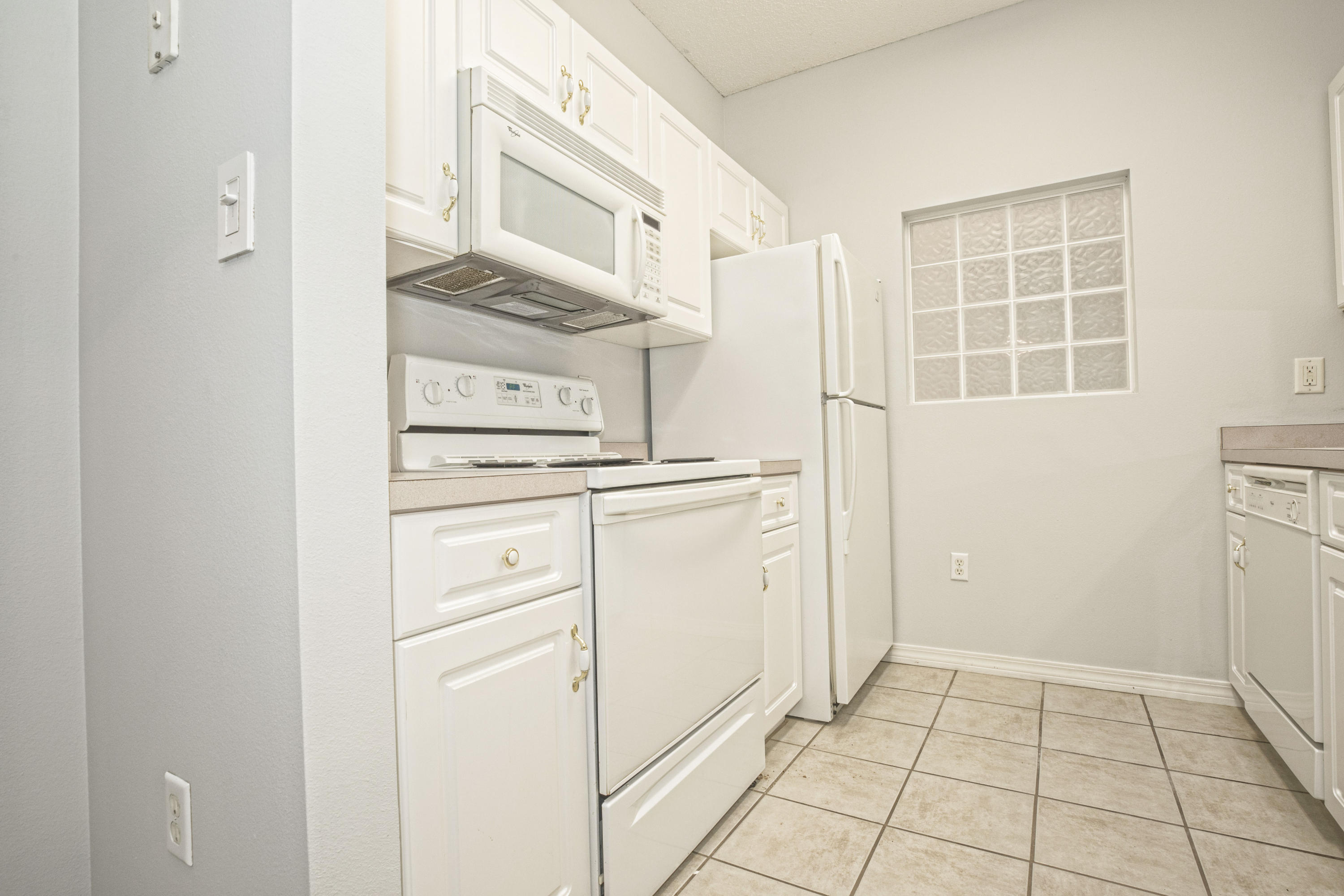 THE OAKS AT NICEVILLE - Residential