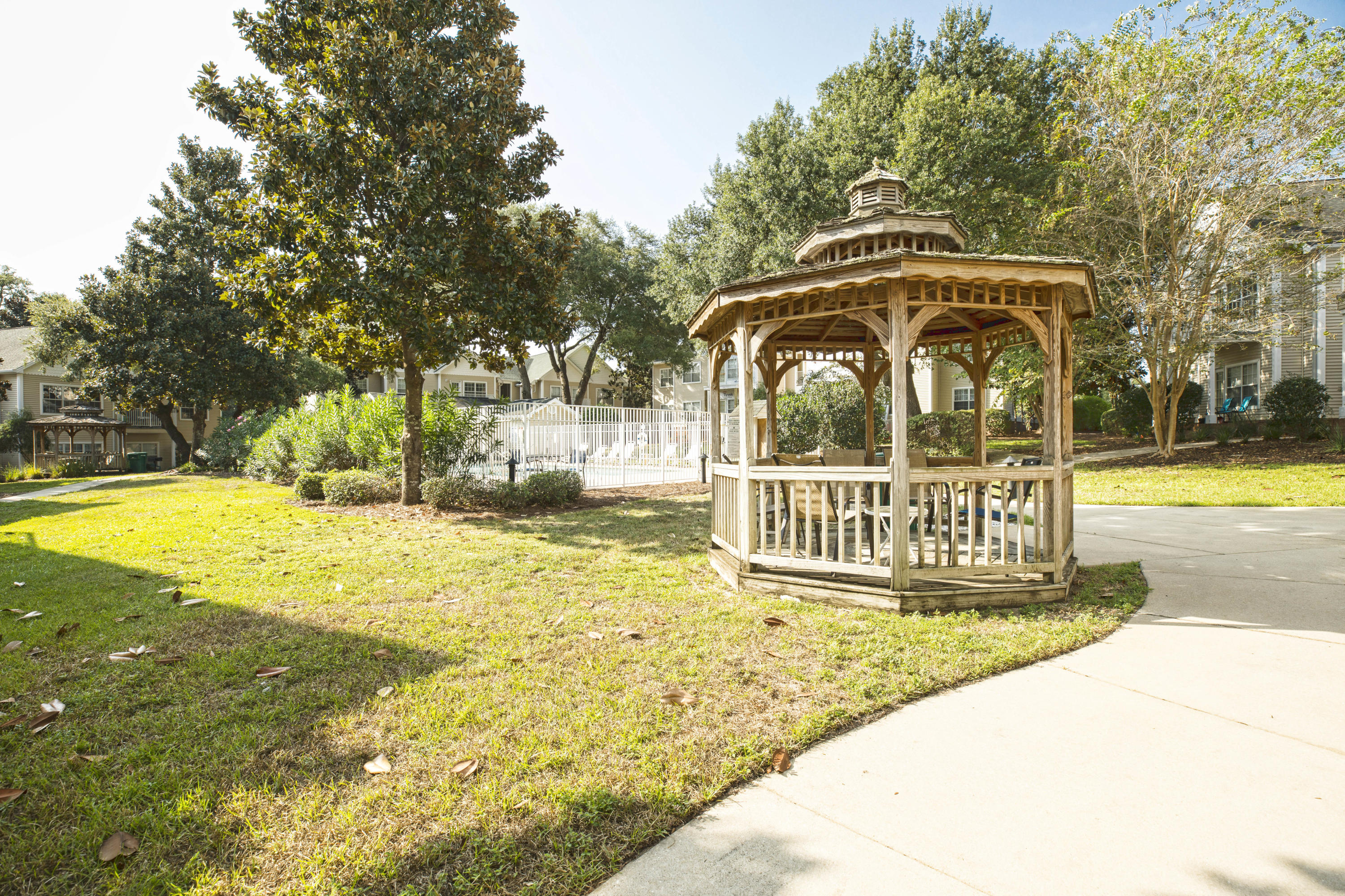 THE OAKS AT NICEVILLE - Residential
