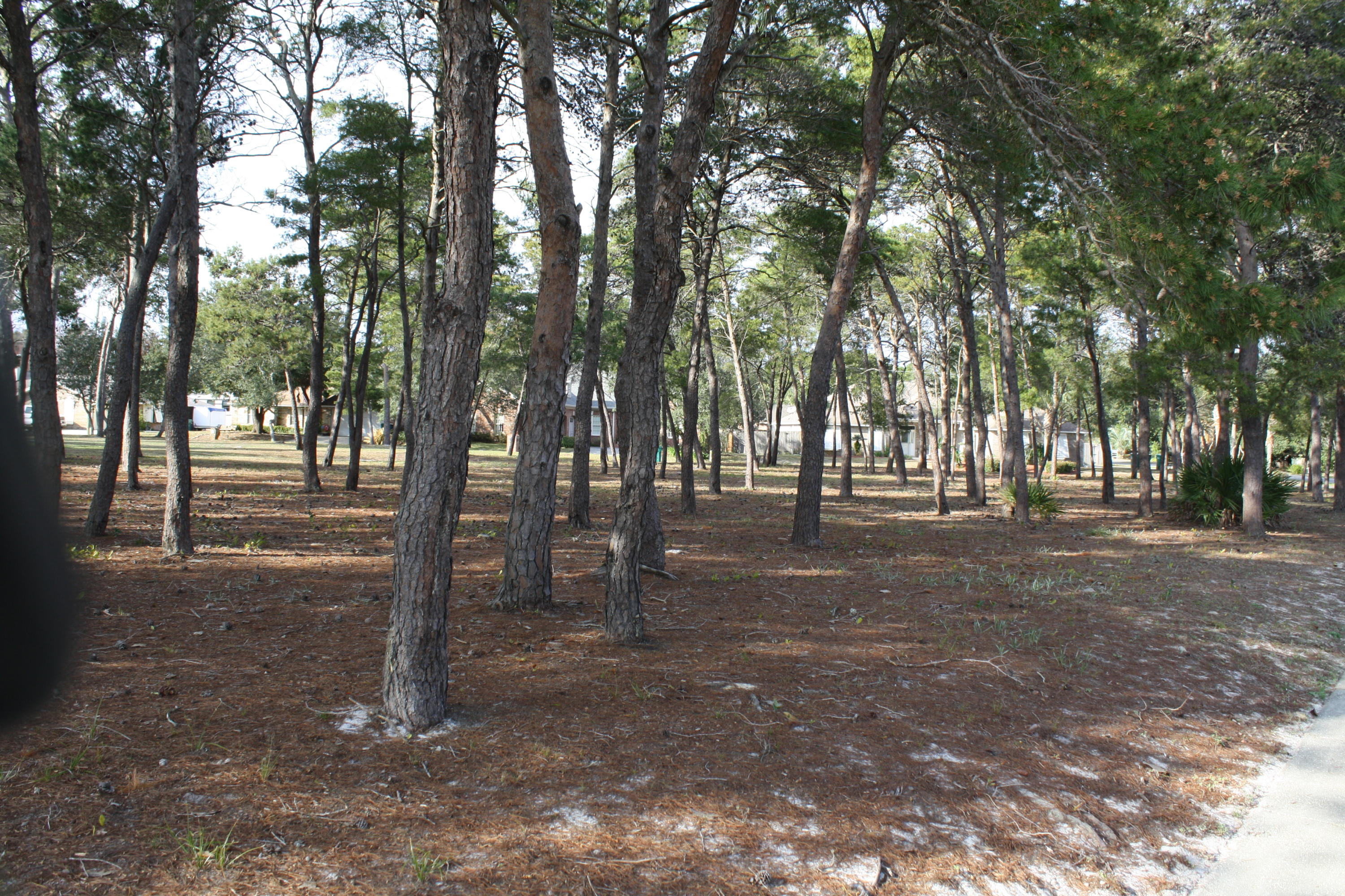 KELL-AIRE GARDENS - Land