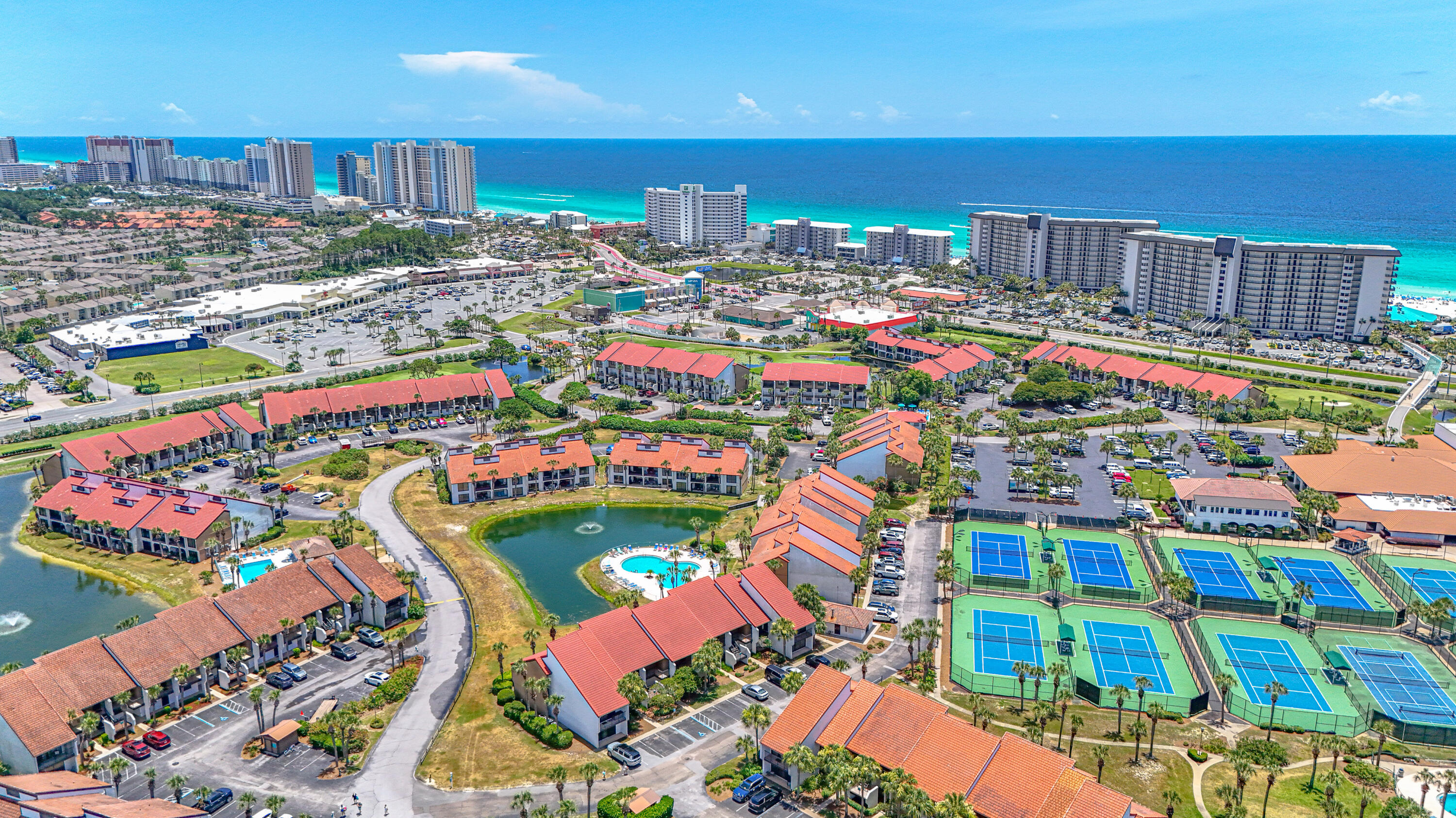 Wimbledon Tennis Villas - Residential