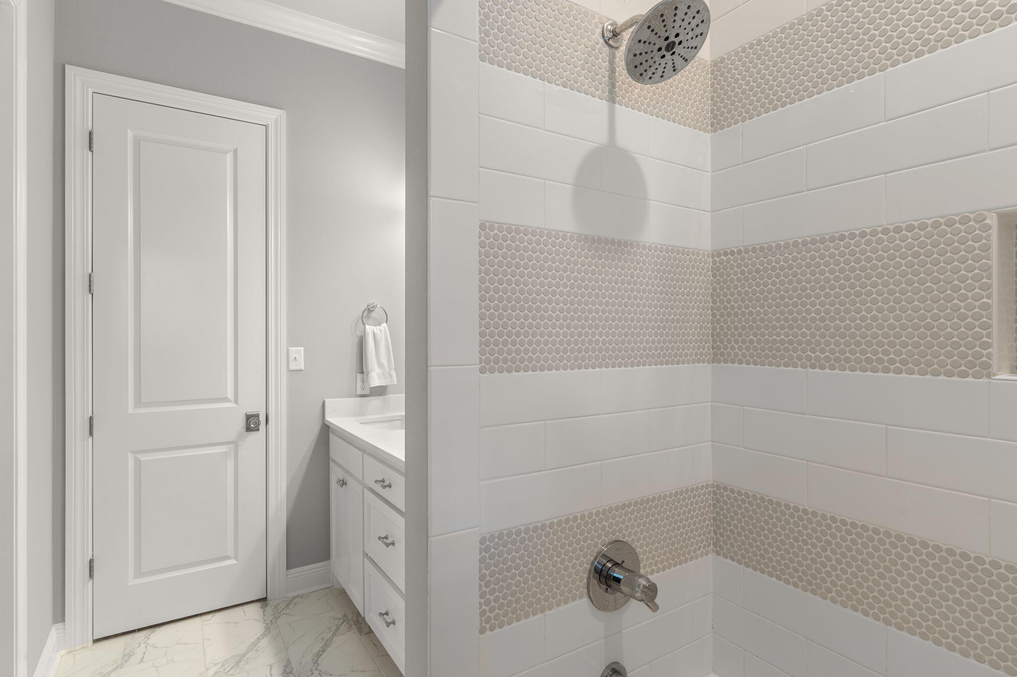 BAYTOWNE AVE EAST - Residential