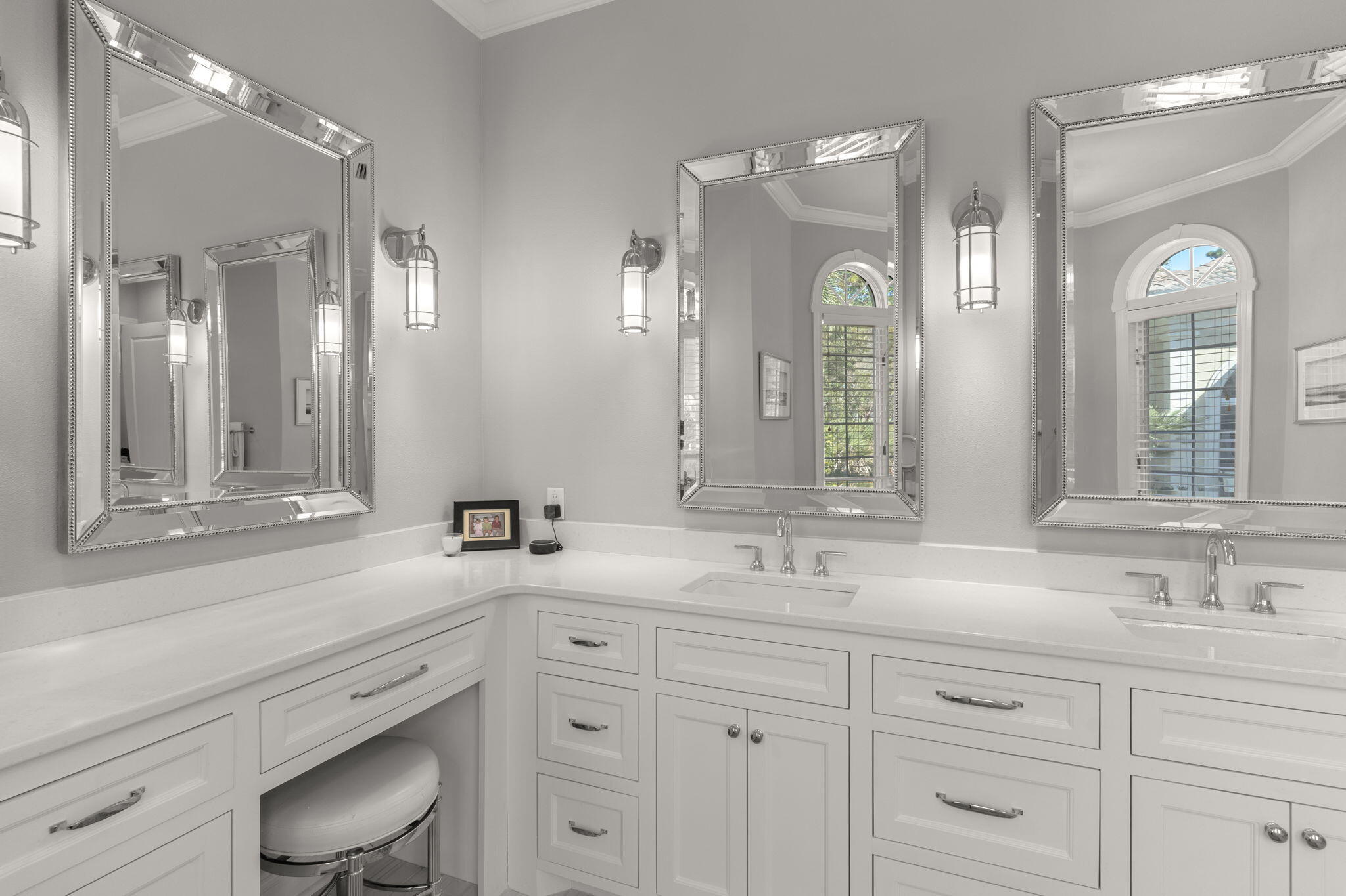 BAYTOWNE AVE EAST - Residential