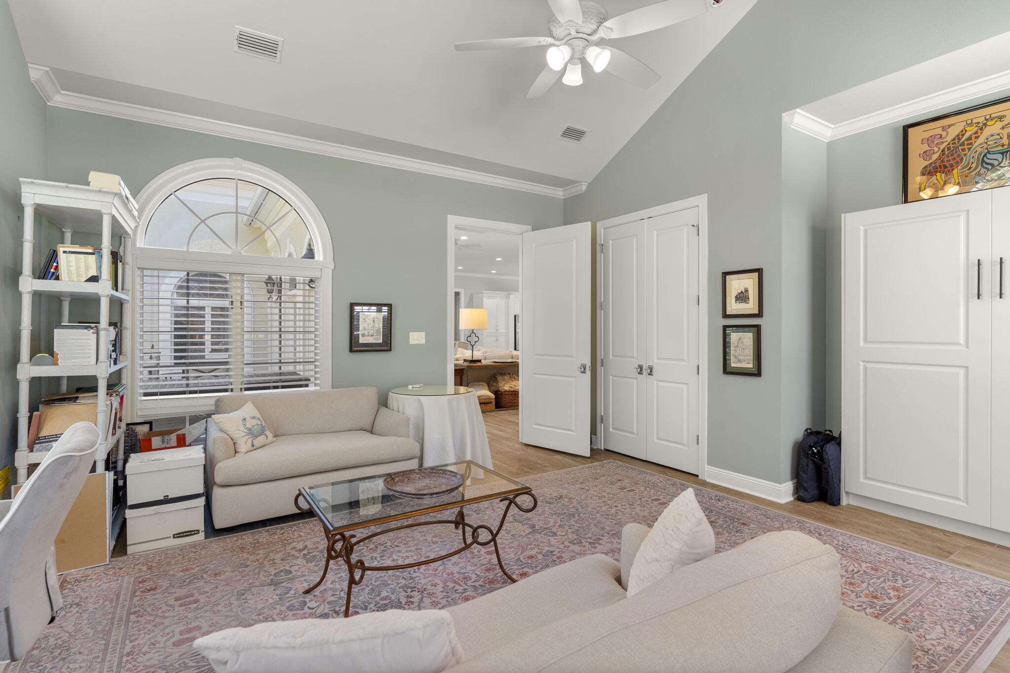 BAYTOWNE AVE EAST - Residential