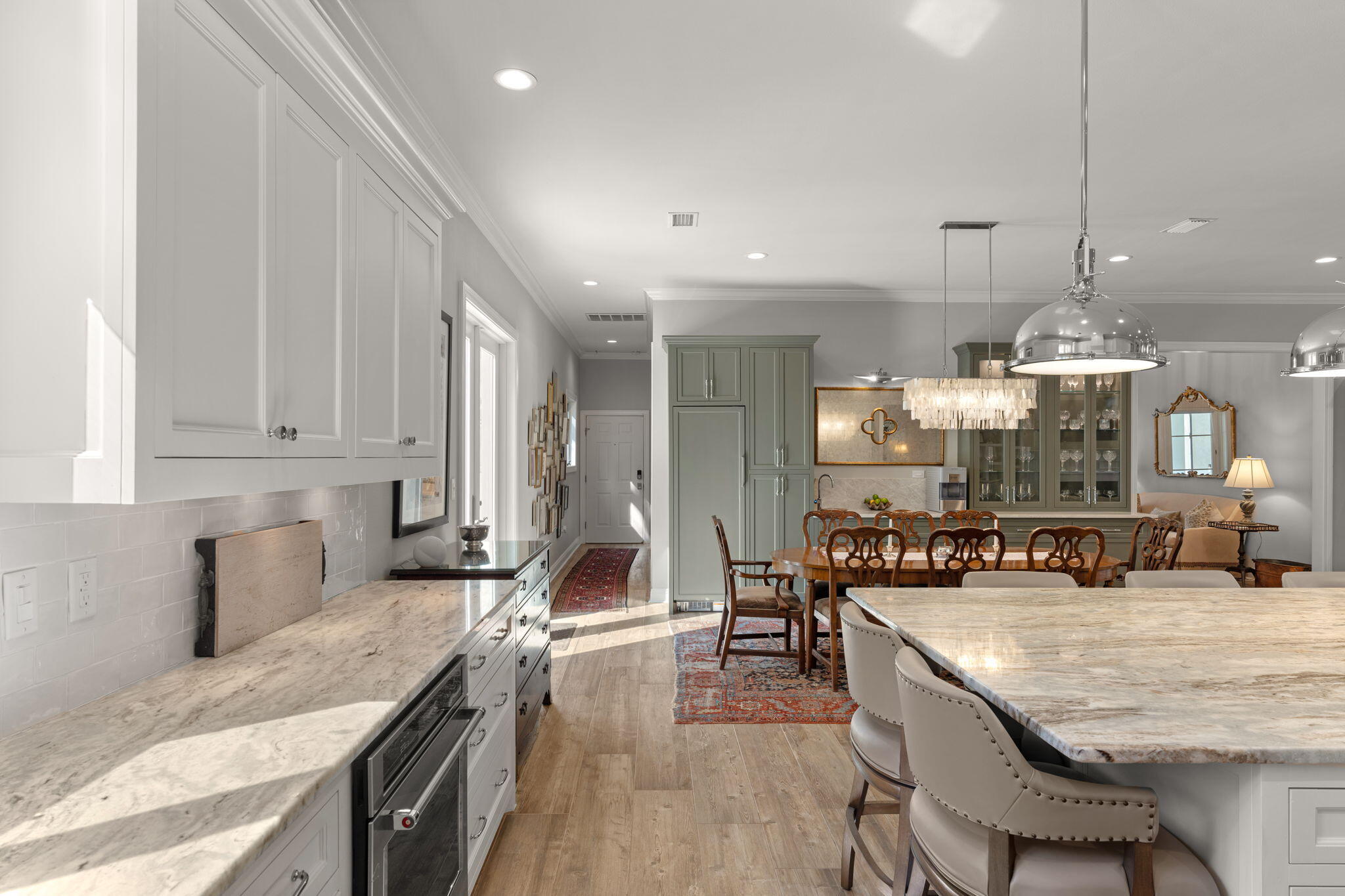 BAYTOWNE AVE EAST - Residential