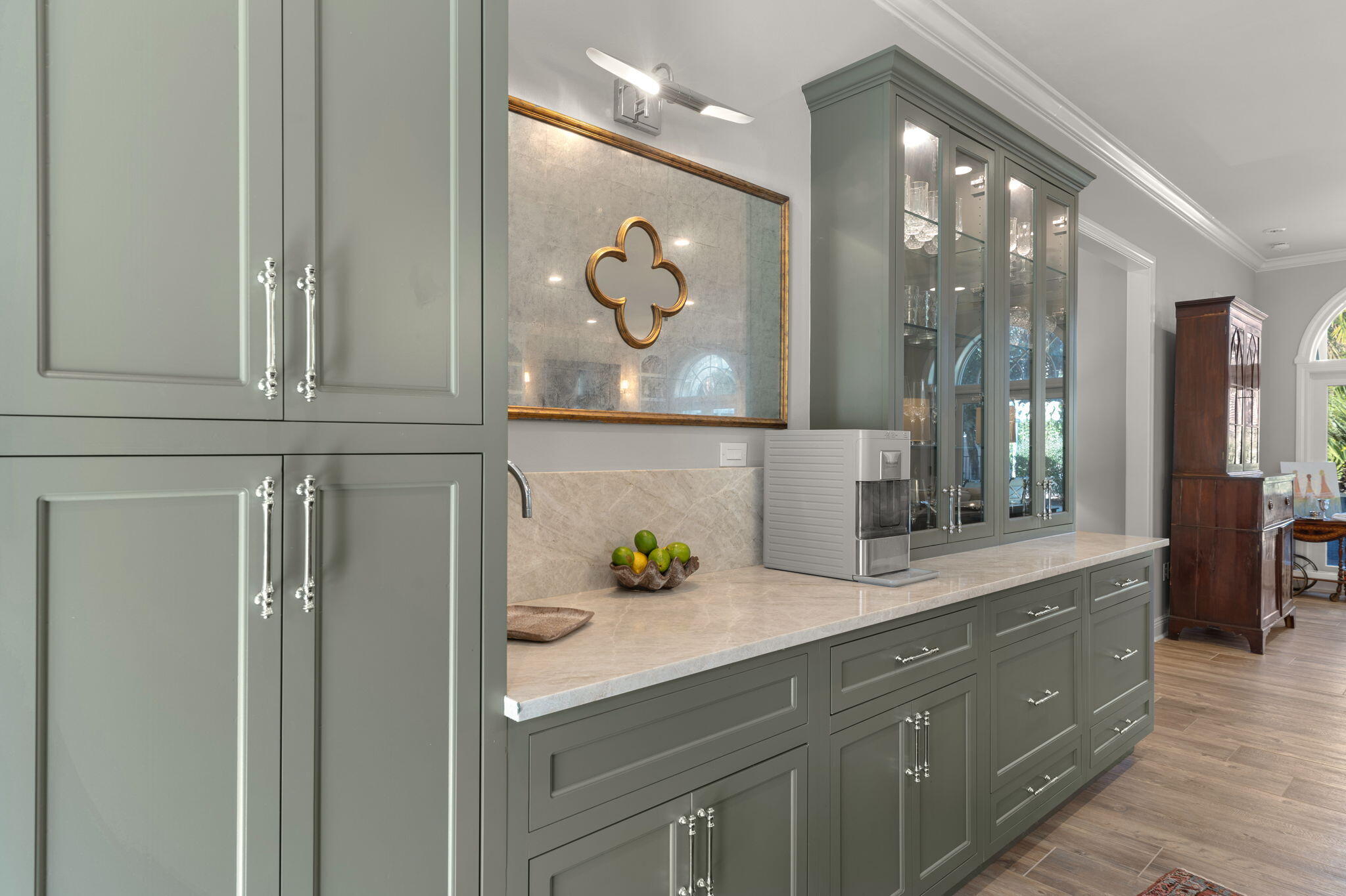 BAYTOWNE AVE EAST - Residential