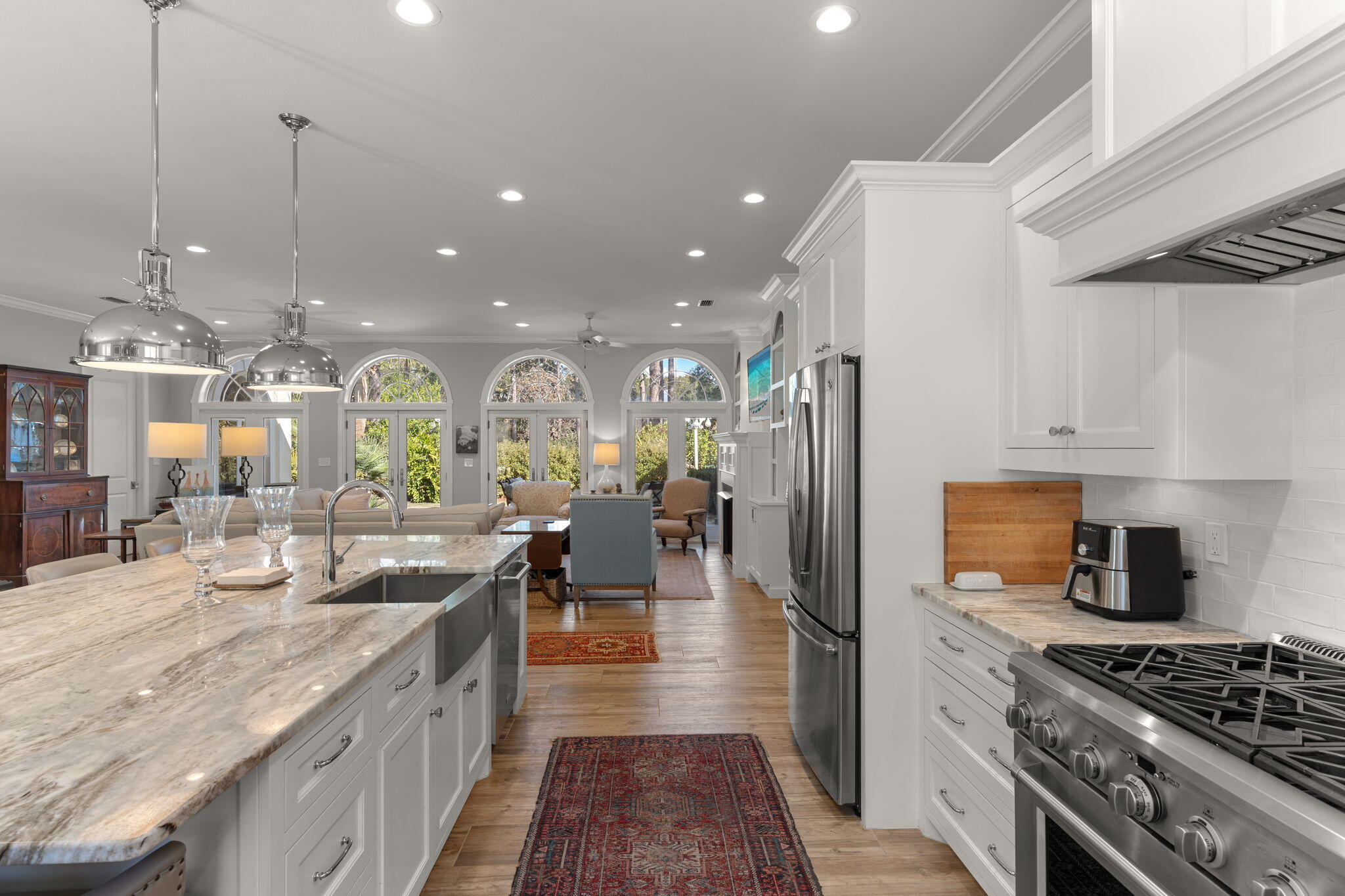 BAYTOWNE AVE EAST - Residential