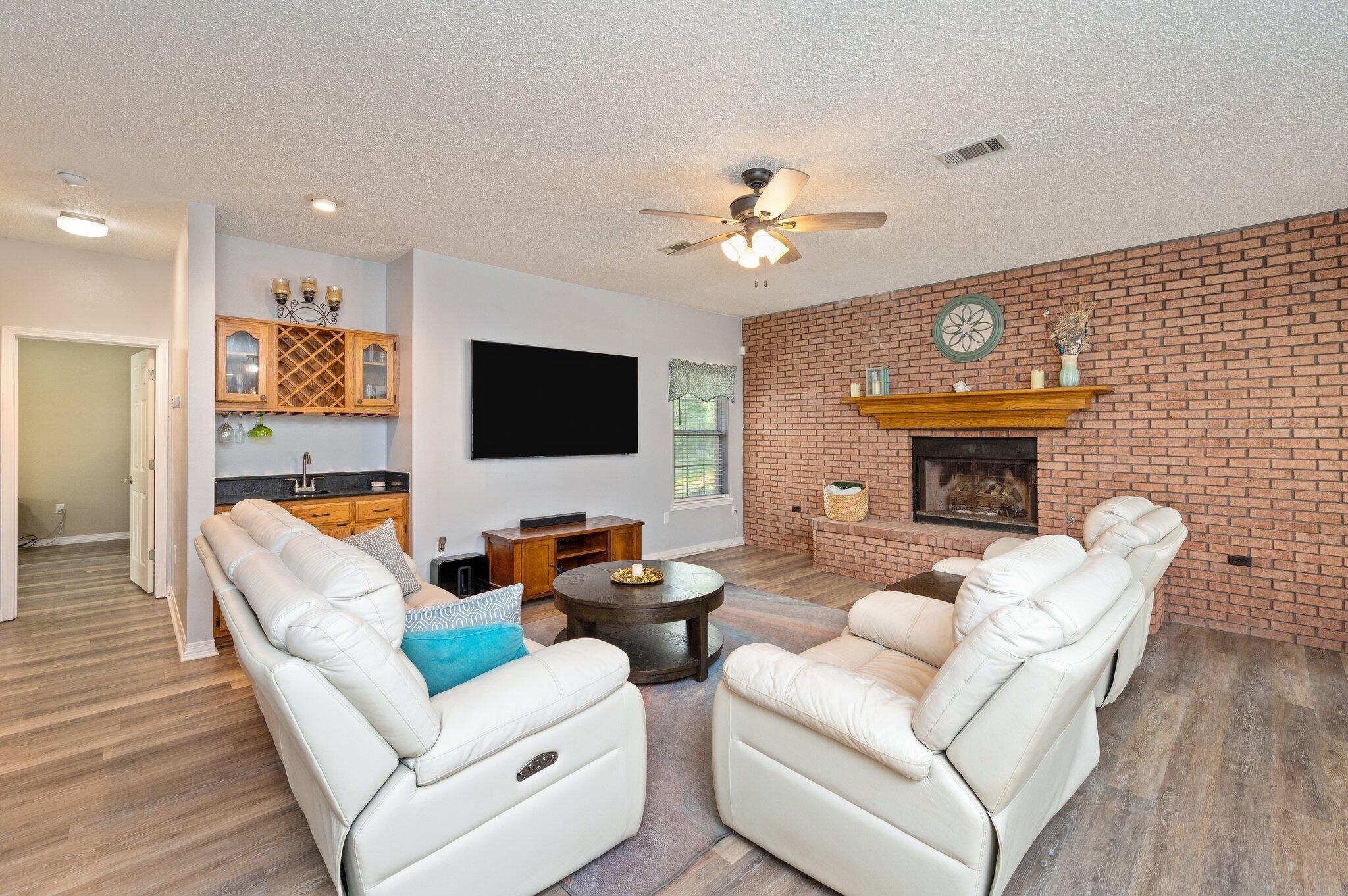 ASHLEY PLACE - Residential