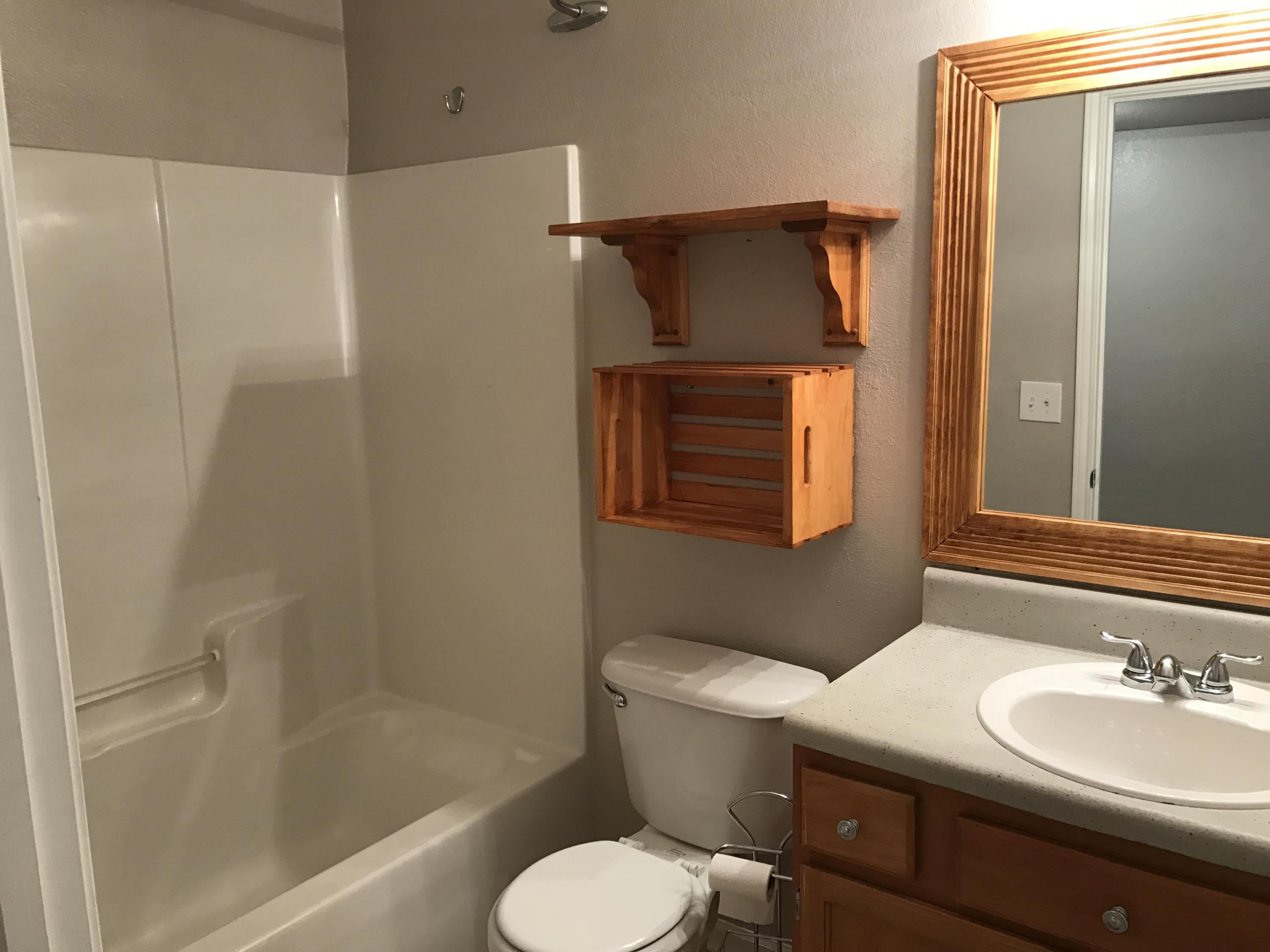 INDIAN LAKE - Residential Lease