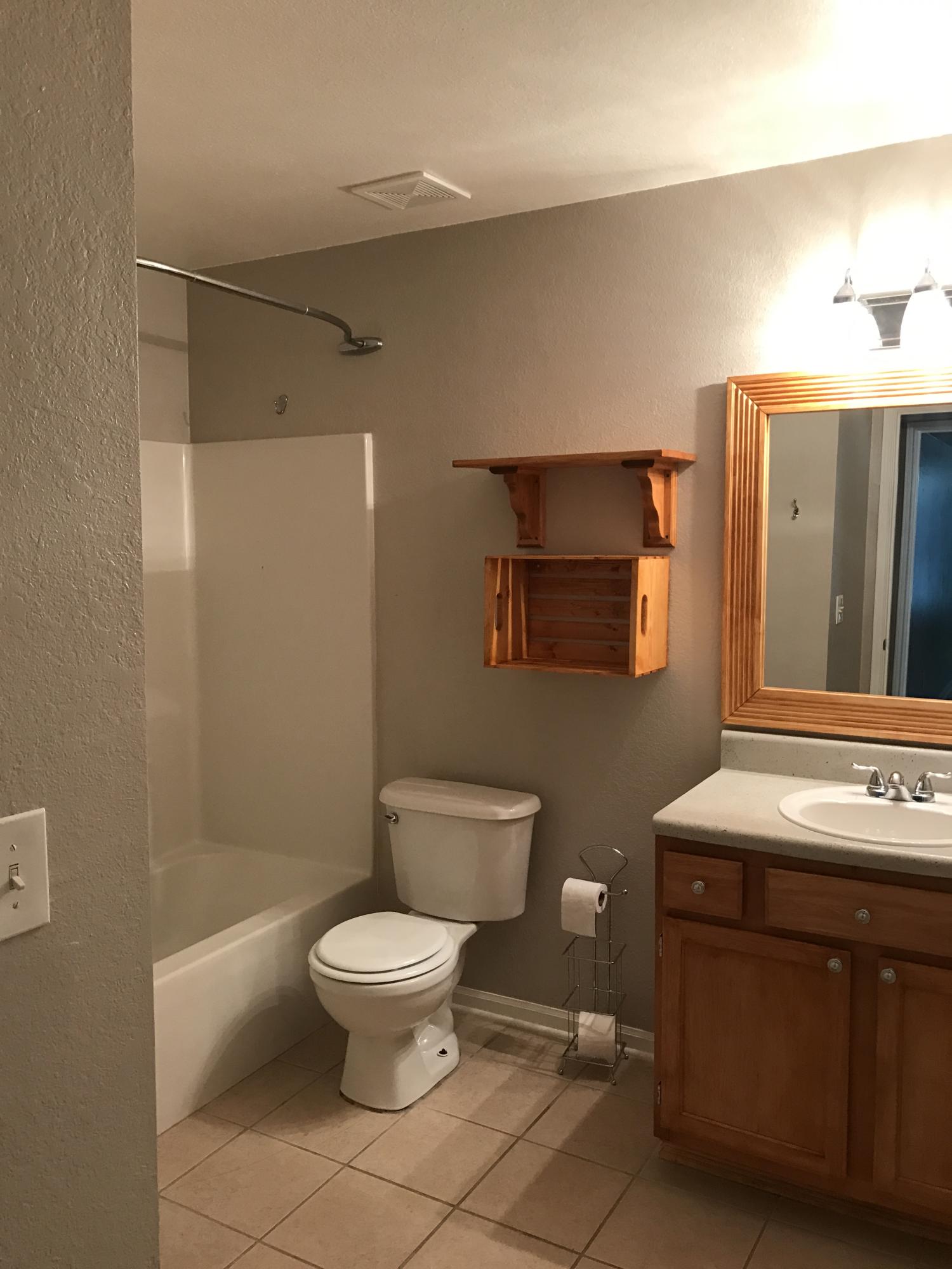 INDIAN LAKE - Residential Lease