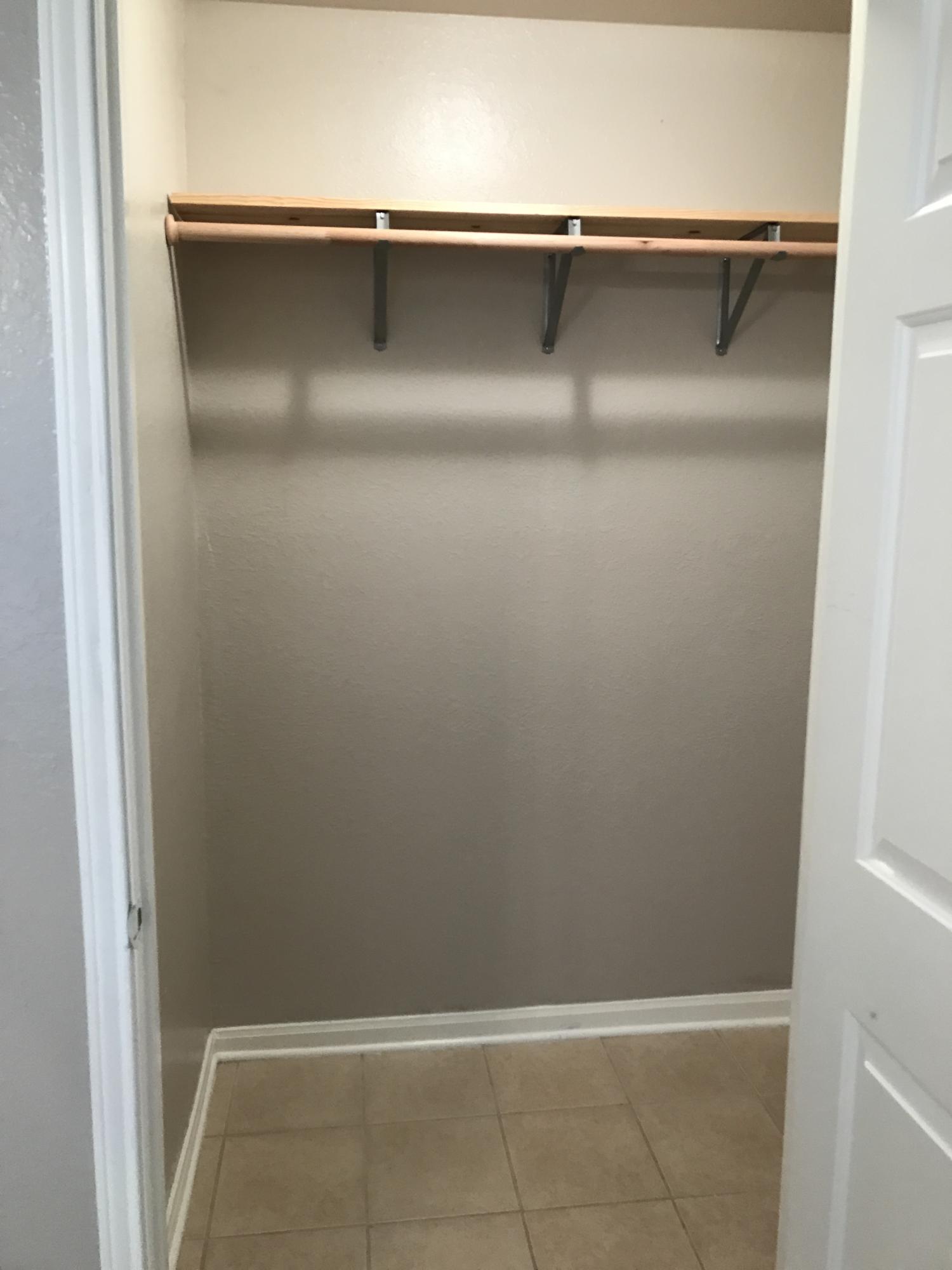 INDIAN LAKE - Residential Lease