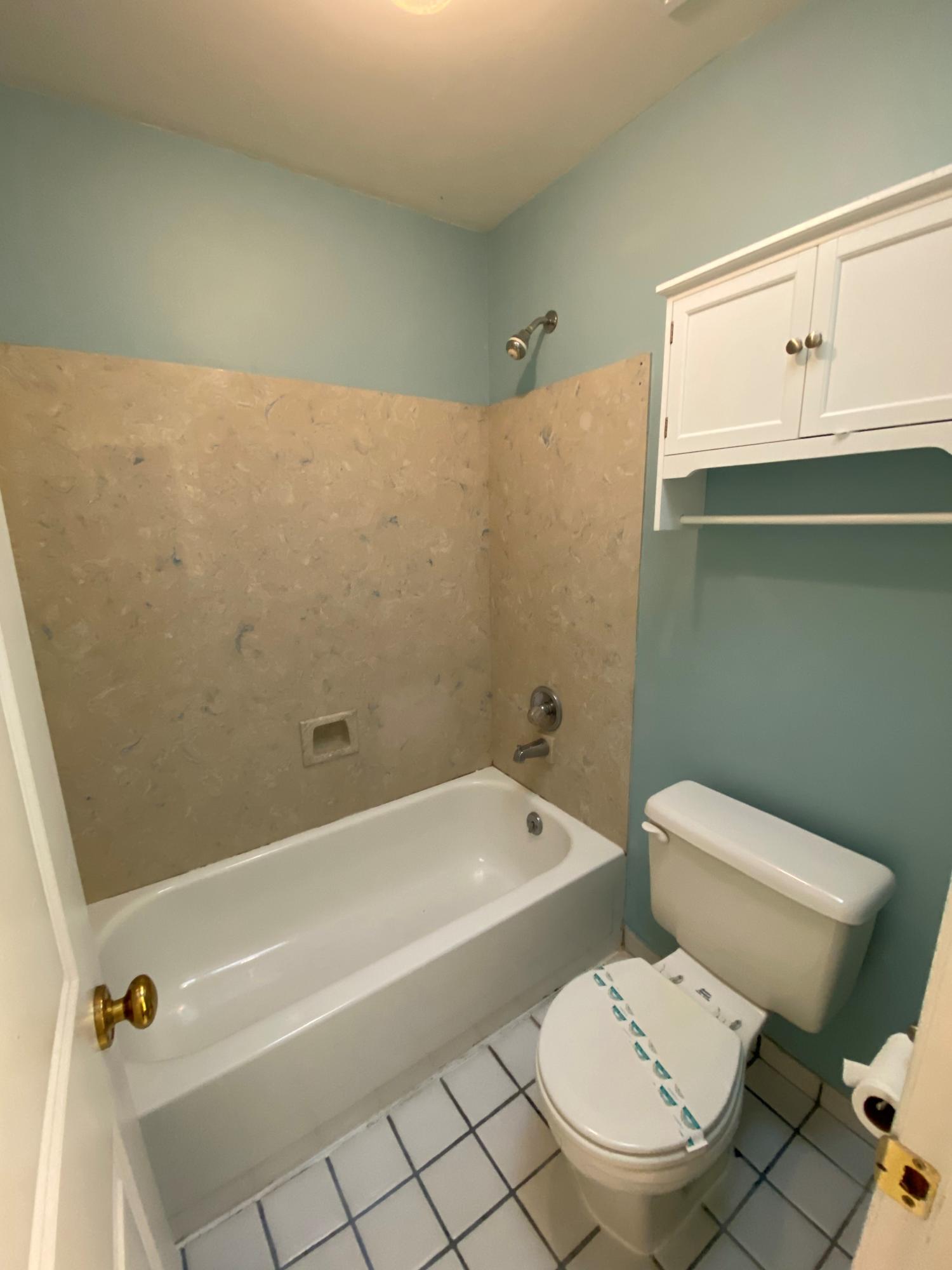 PINEWOOD ESTATES 2 - Residential Lease