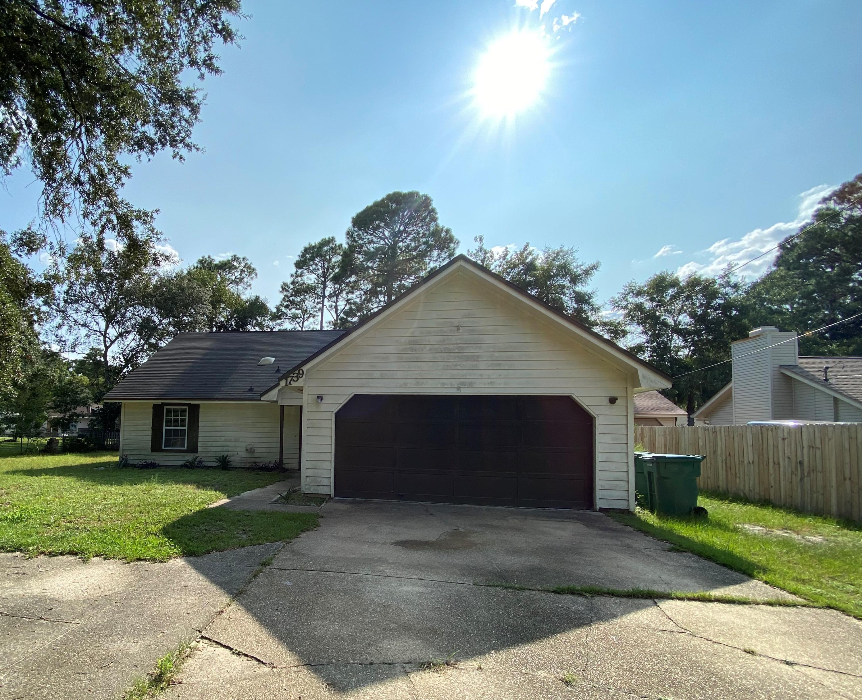 PINEWOOD ESTATES 2 - Residential Lease