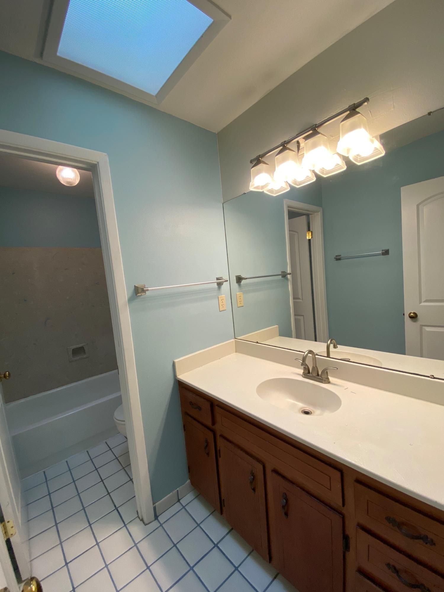 PINEWOOD ESTATES 2 - Residential Lease