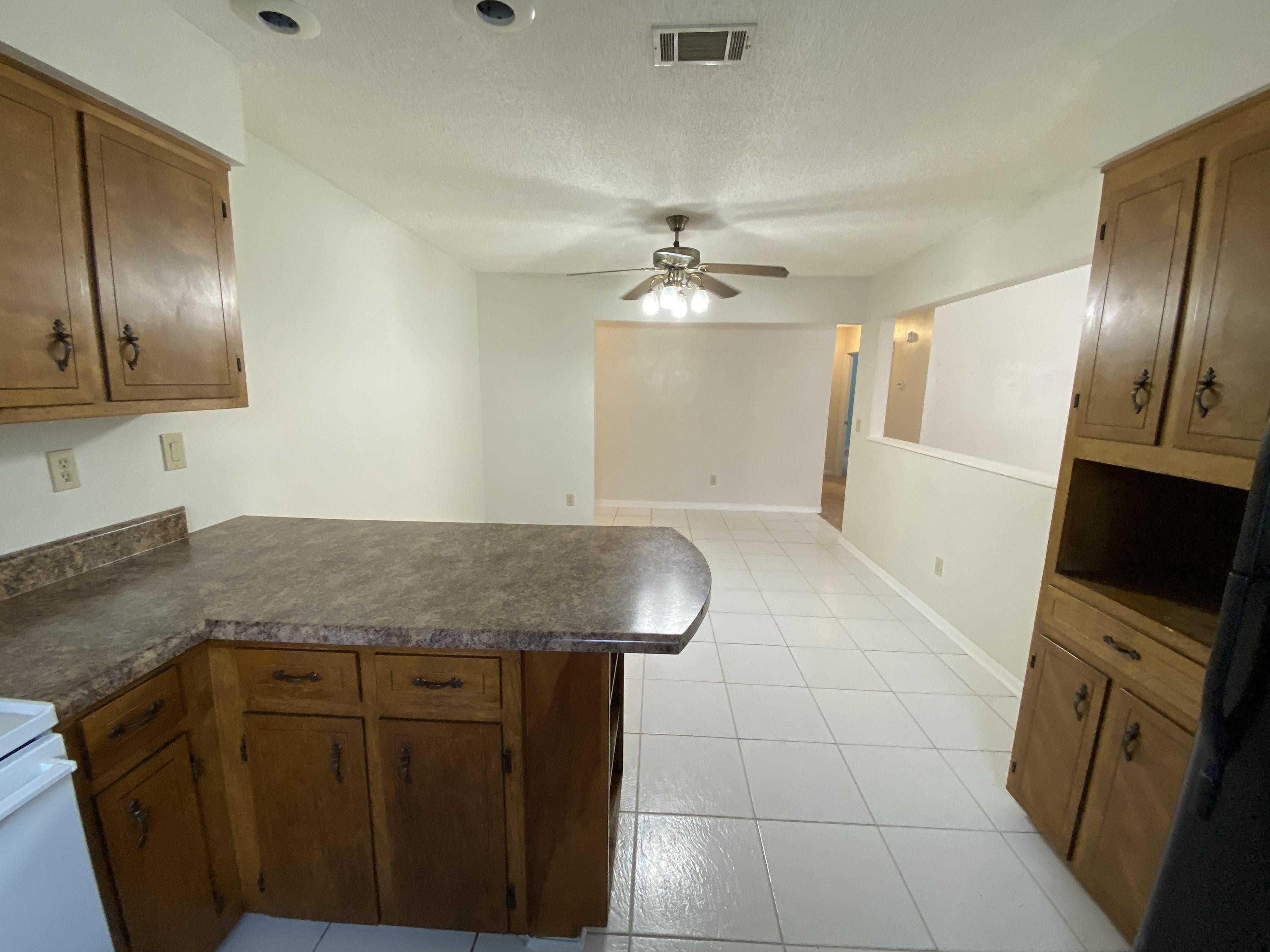 PINEWOOD ESTATES 2 - Residential Lease