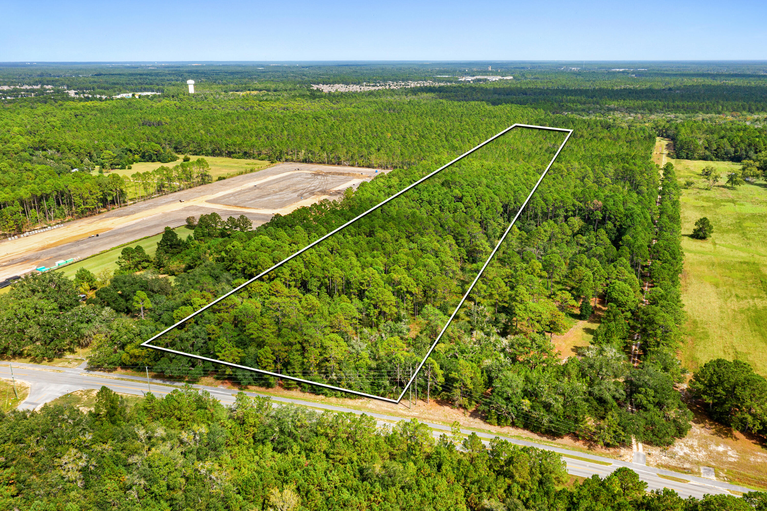 NO RECORDED SUBDIVISION - Land