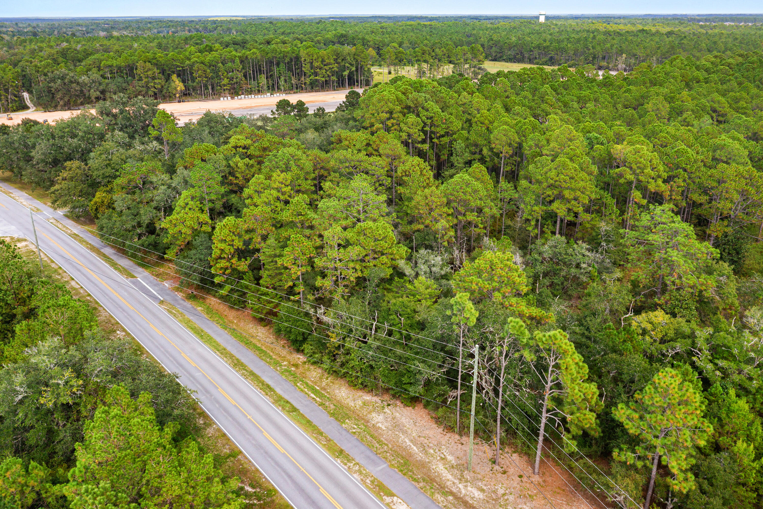 NO RECORDED SUBDIVISION - Land