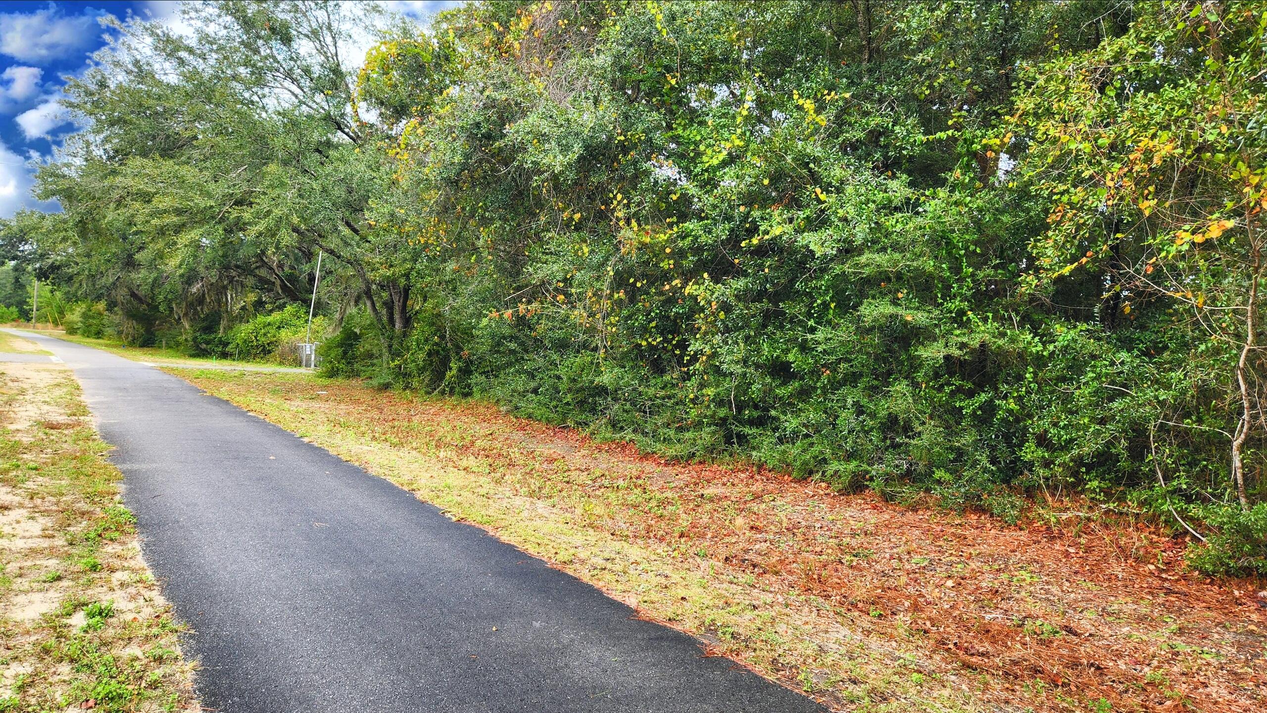 NO RECORDED SUBDIVISION - Land