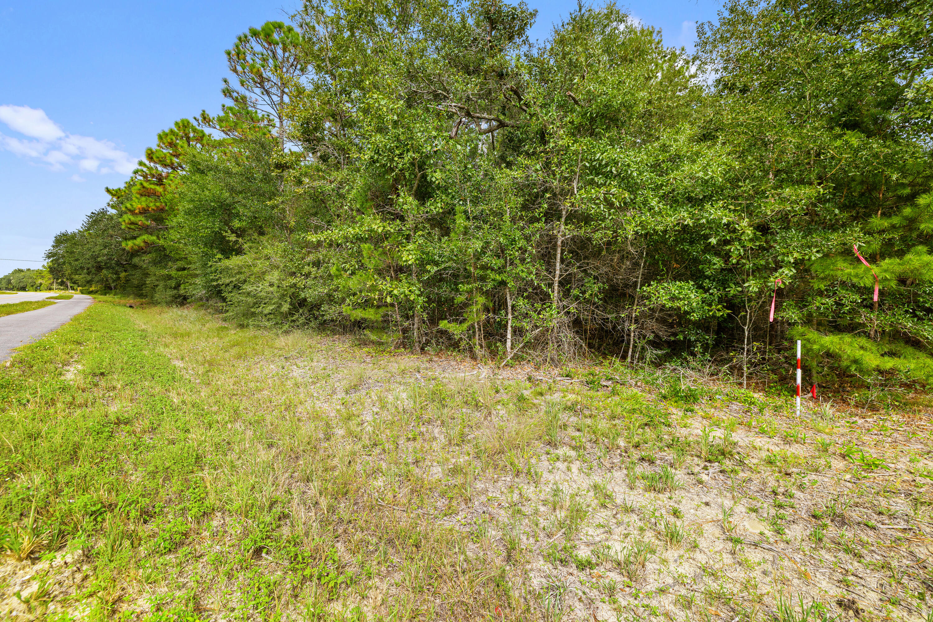 NO RECORDED SUBDIVISION - Land