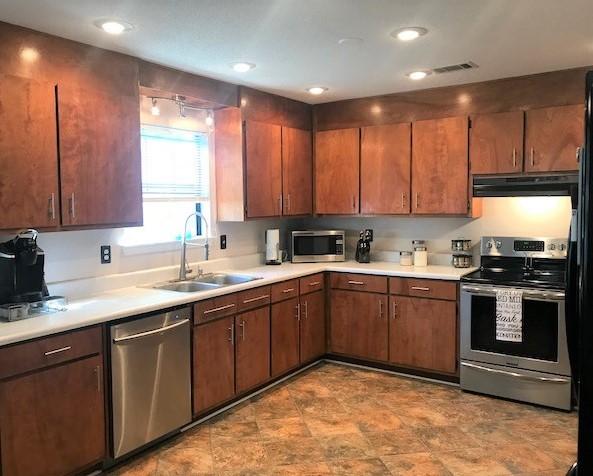 NO RECORDED SUBDIVISION - Residential