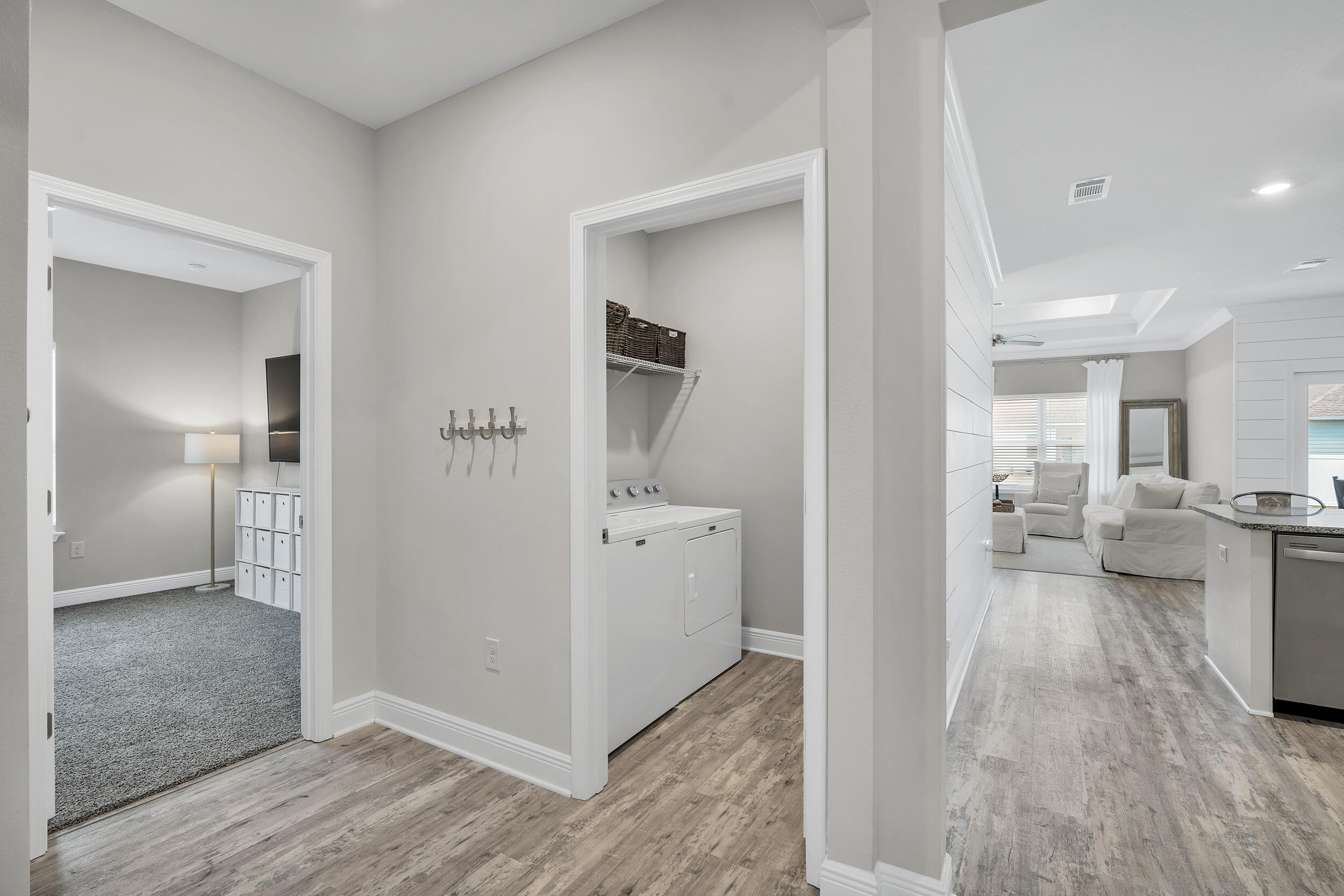STONEGATE - Residential