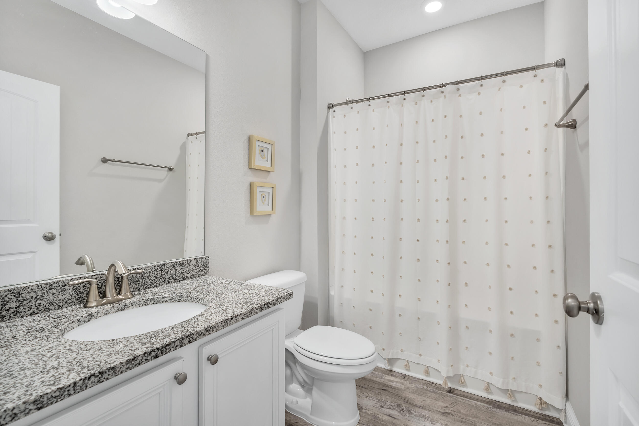 STONEGATE - Residential