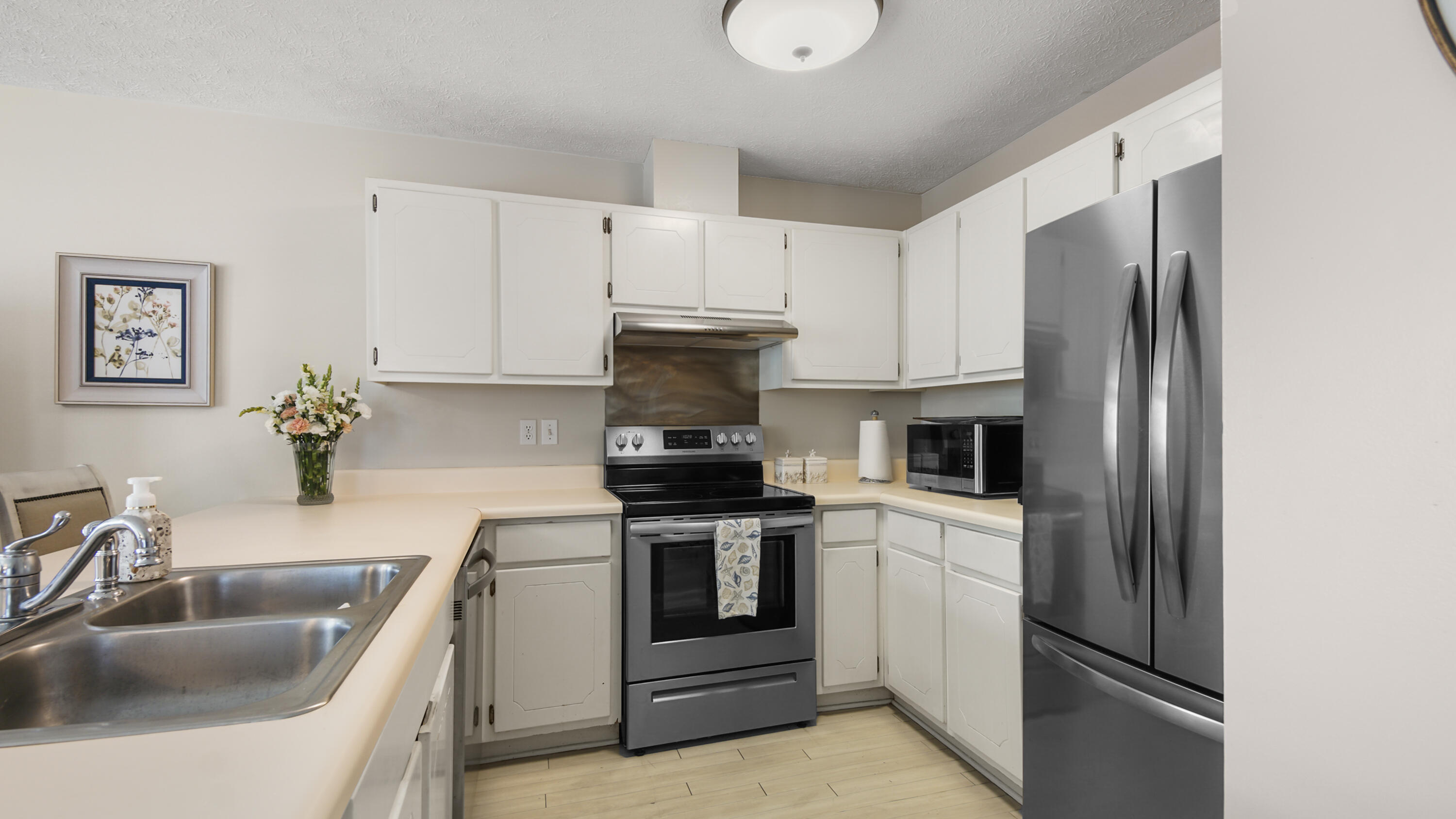 PEACHTREE PLACE 1 CONDO - Residential
