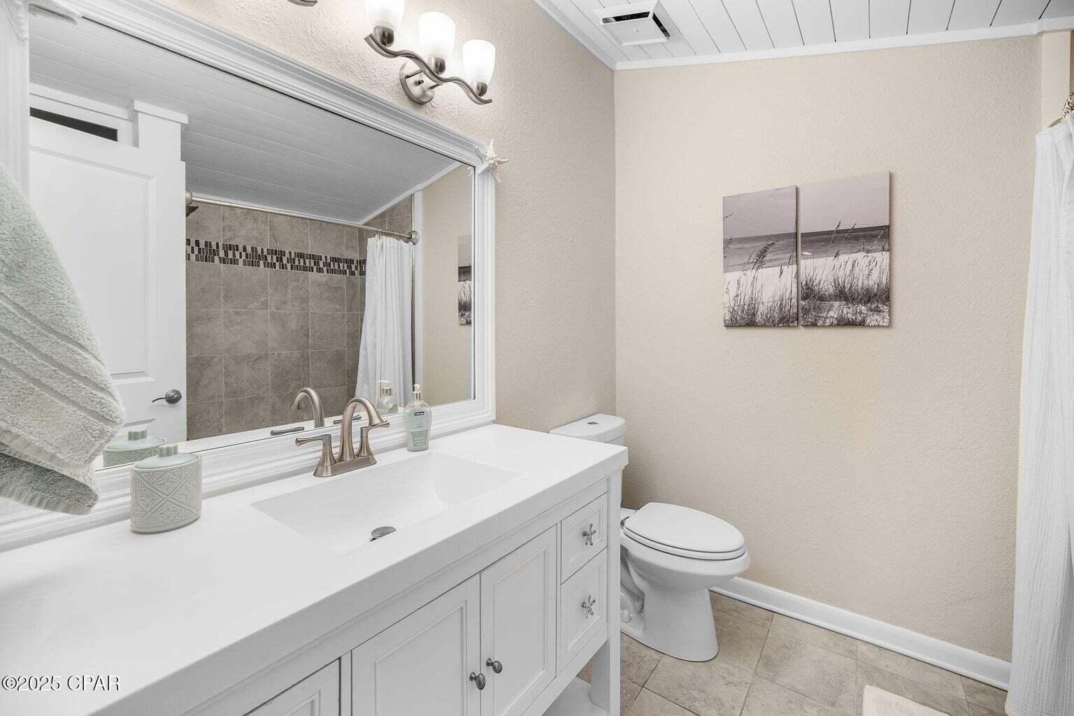 SUNNYSIDE BEACH & TENNIS CONDO - Residential
