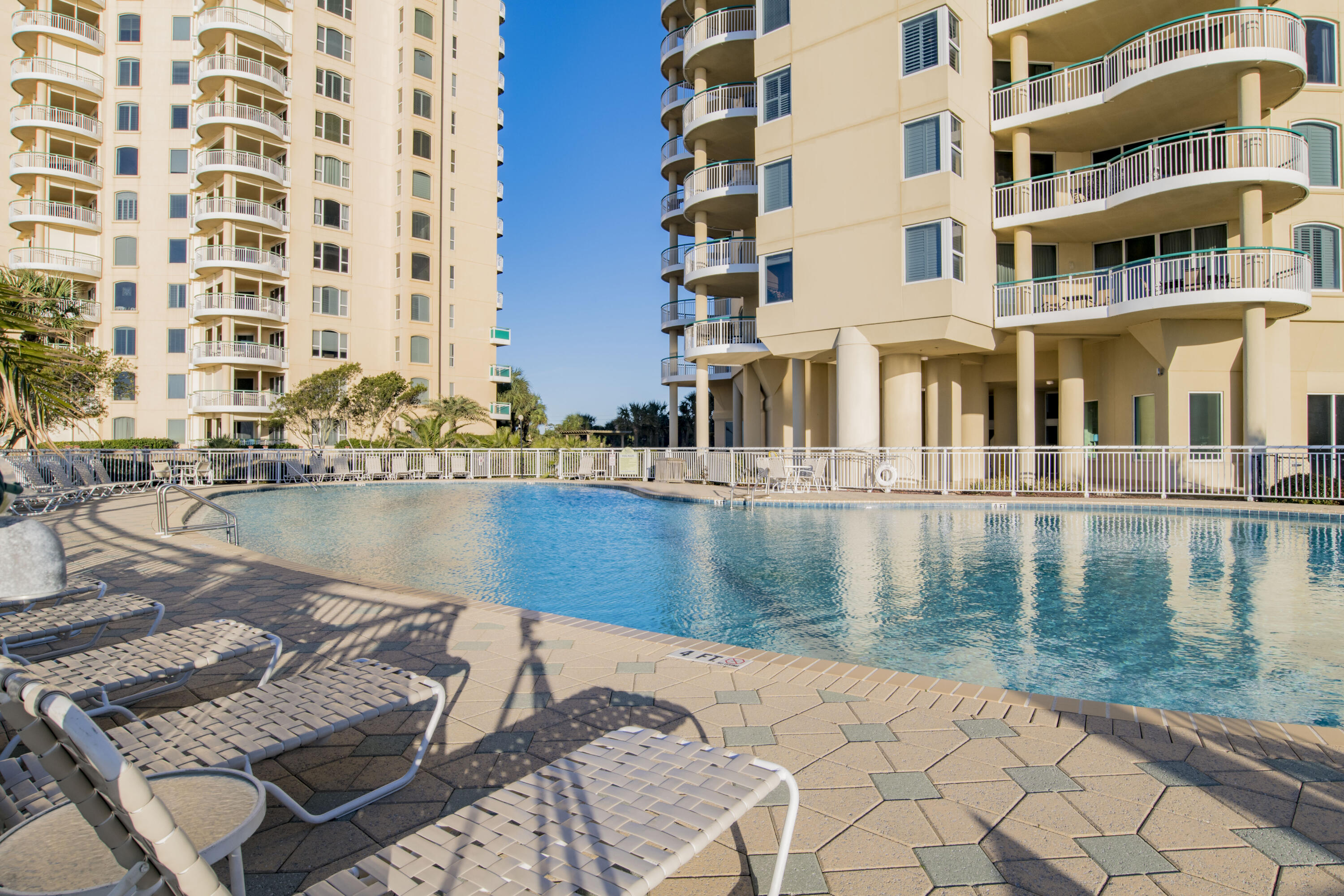 BEACH COLONY RESORT - Residential