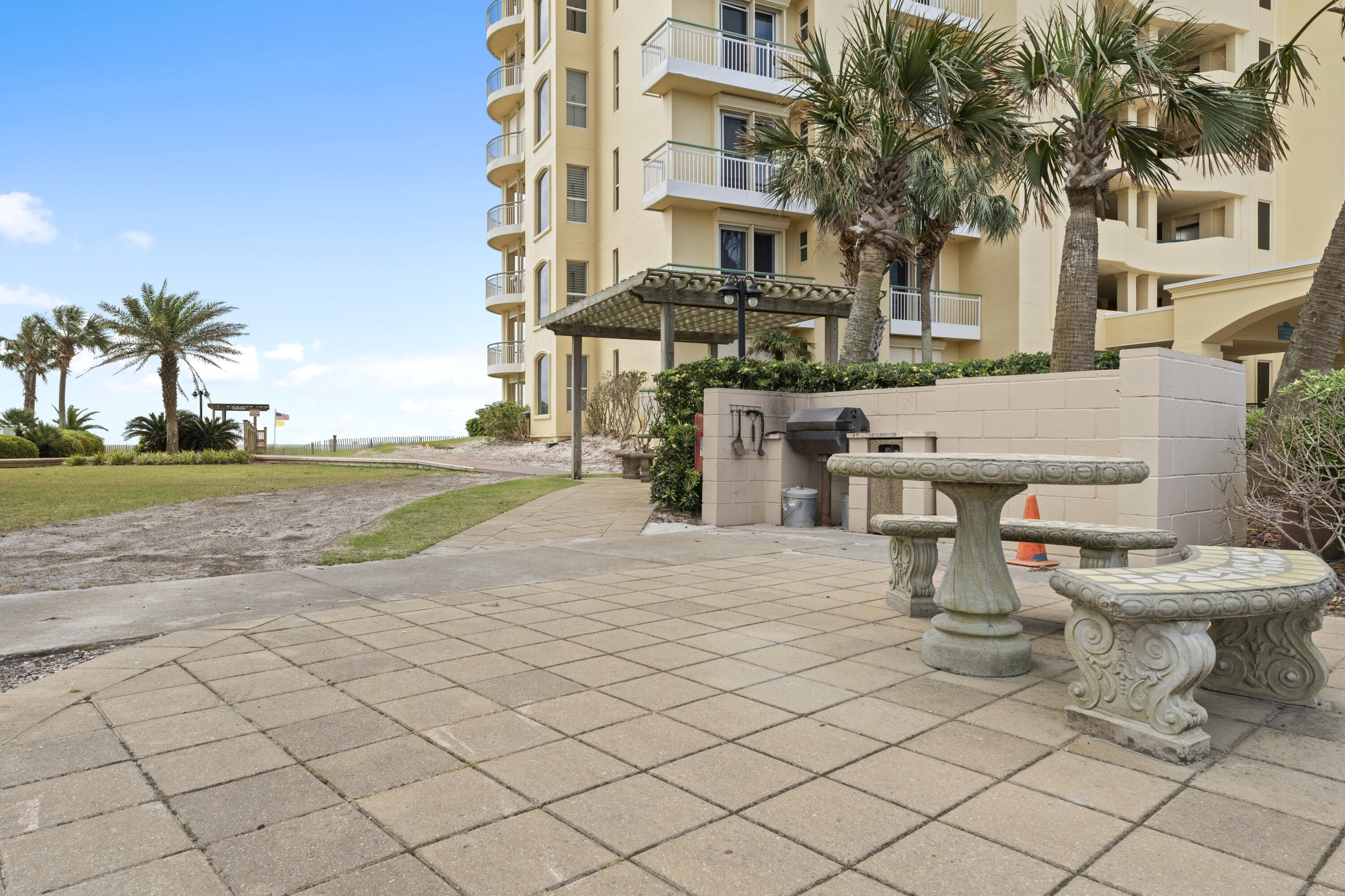 BEACH COLONY RESORT - Residential