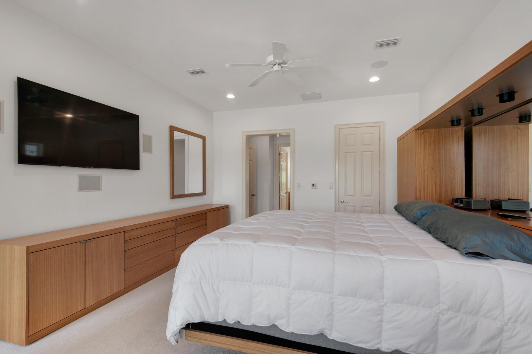 ISLAND GREEN - Residential