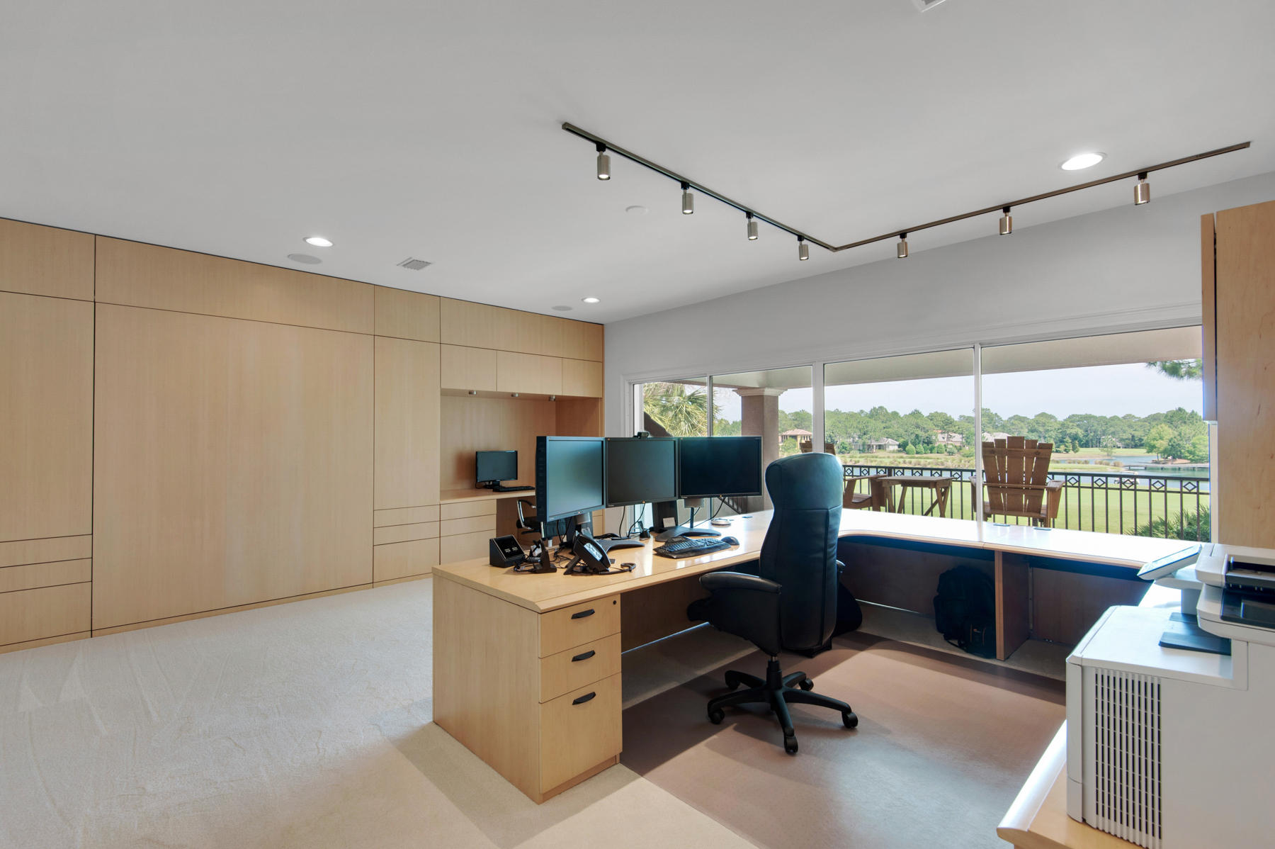 ISLAND GREEN - Residential