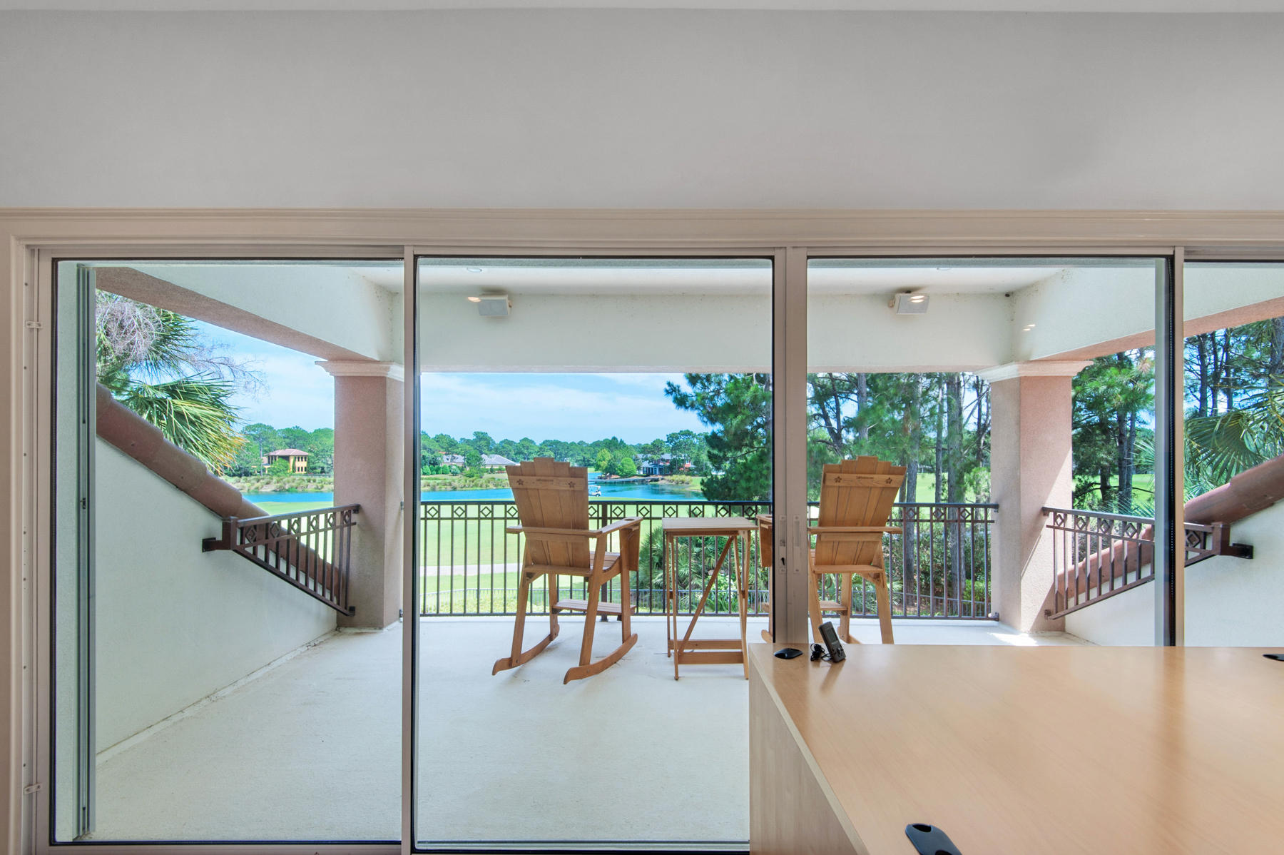 ISLAND GREEN - Residential