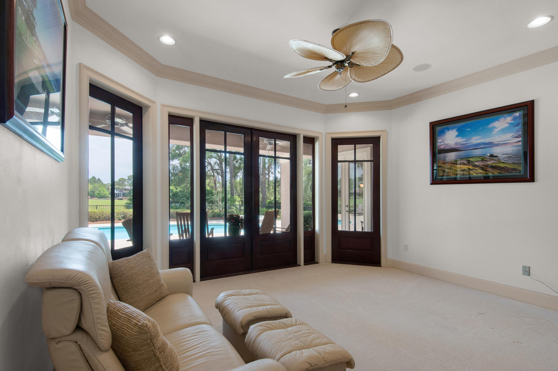 ISLAND GREEN - Residential