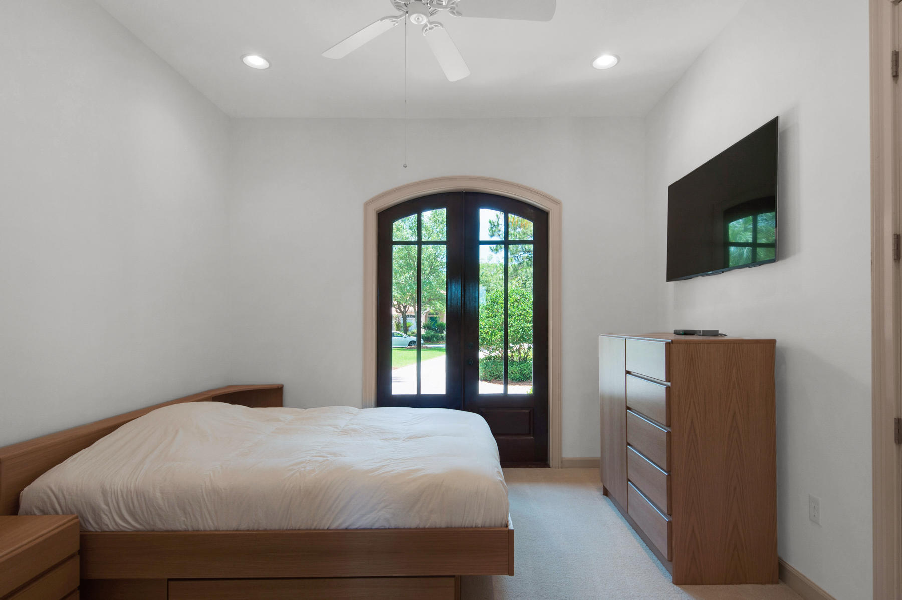 ISLAND GREEN - Residential