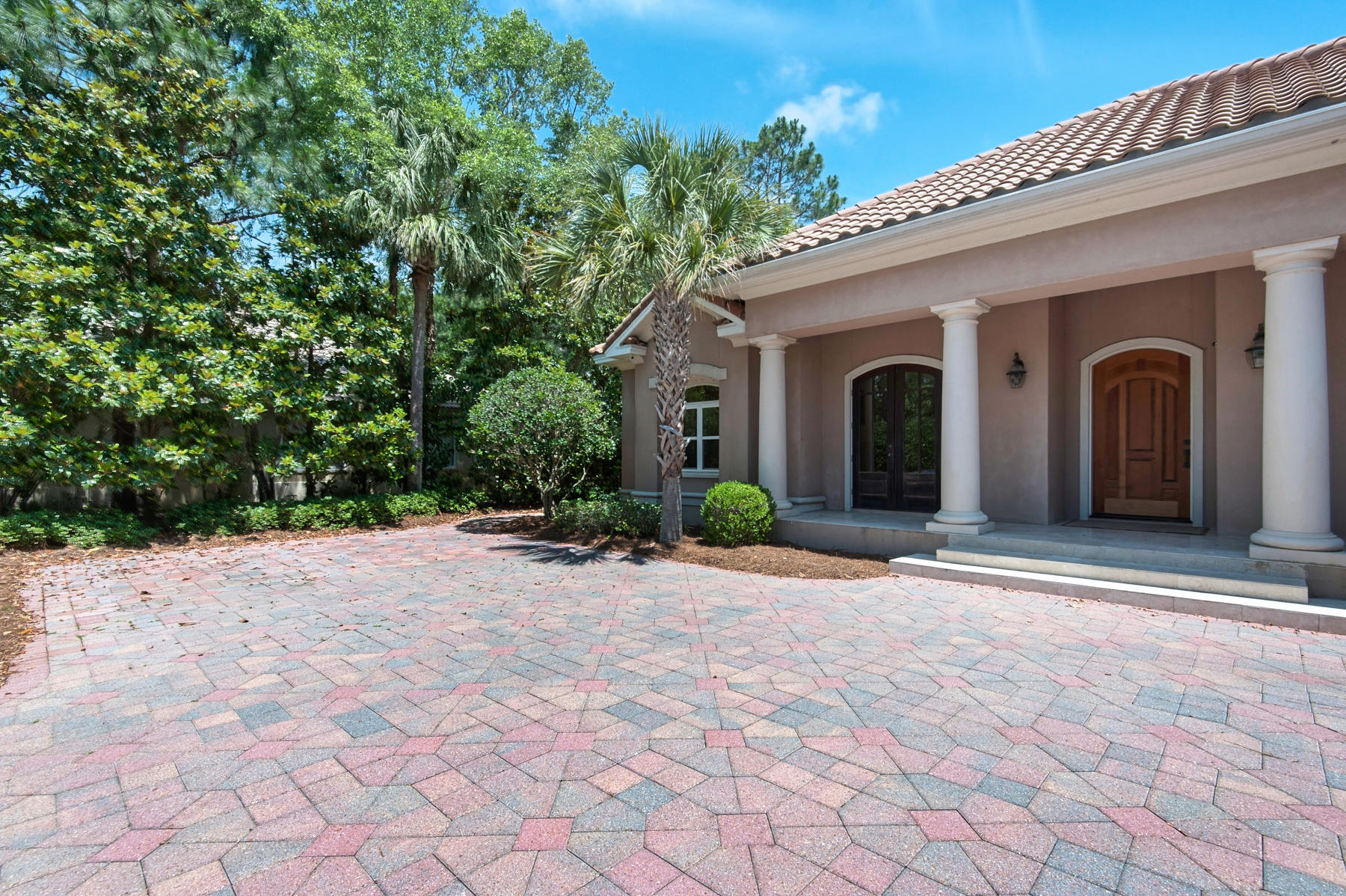 ISLAND GREEN - Residential